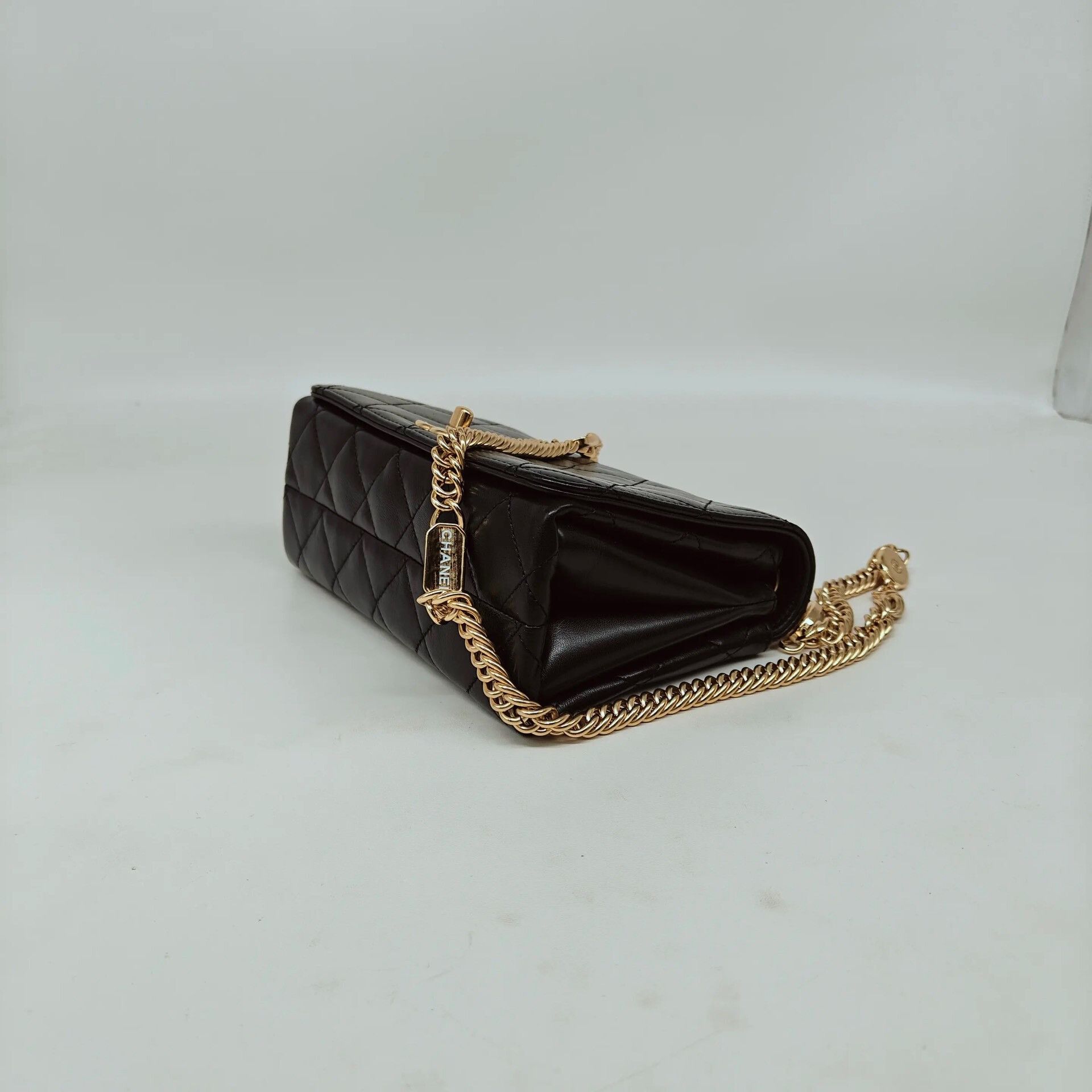 Chanel Pre-loved Bag Very good condition Size ONE SIZE - 7 Thumbnail