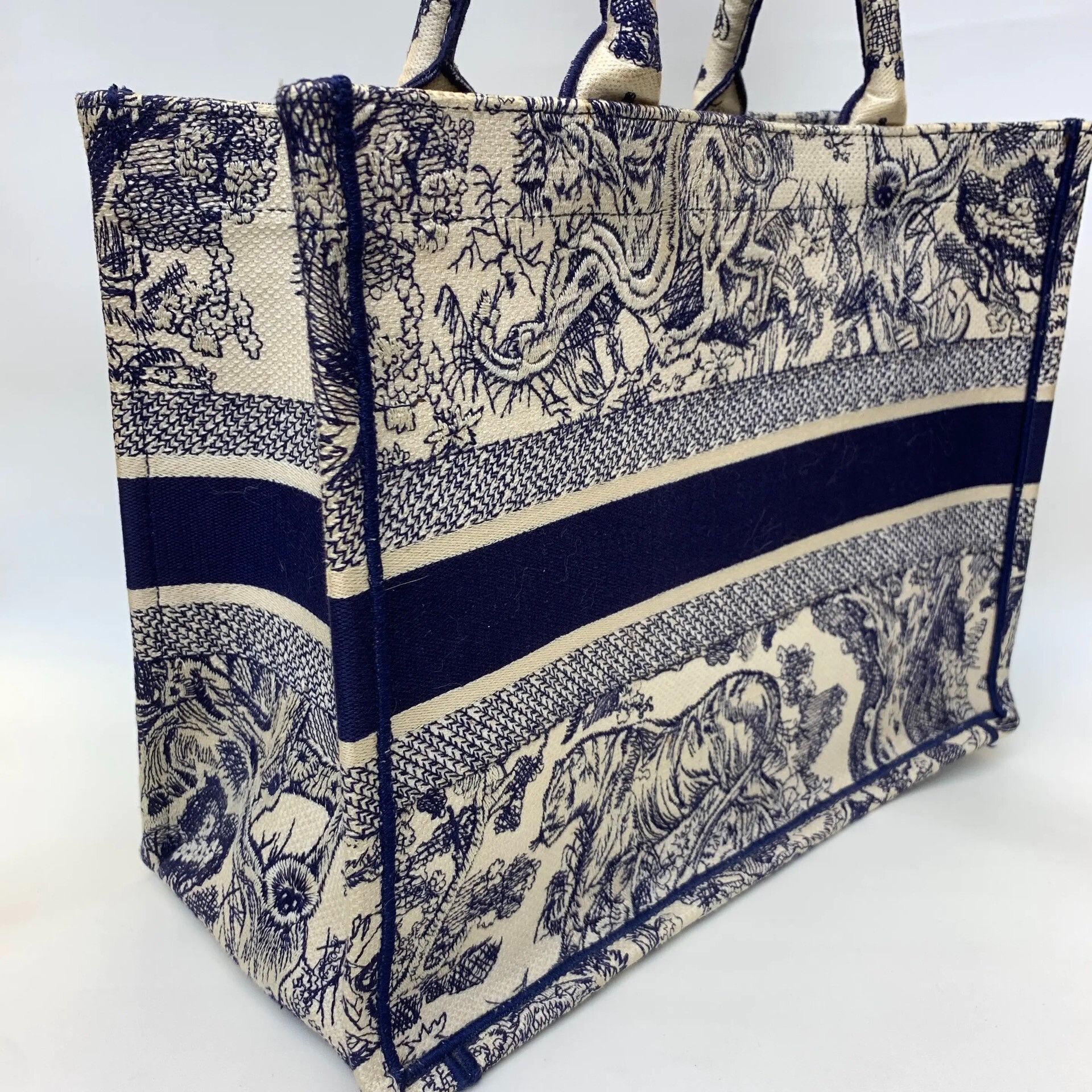 Dior Pre-loved Bag Very good condition Size ONE SIZE - 4 Thumbnail