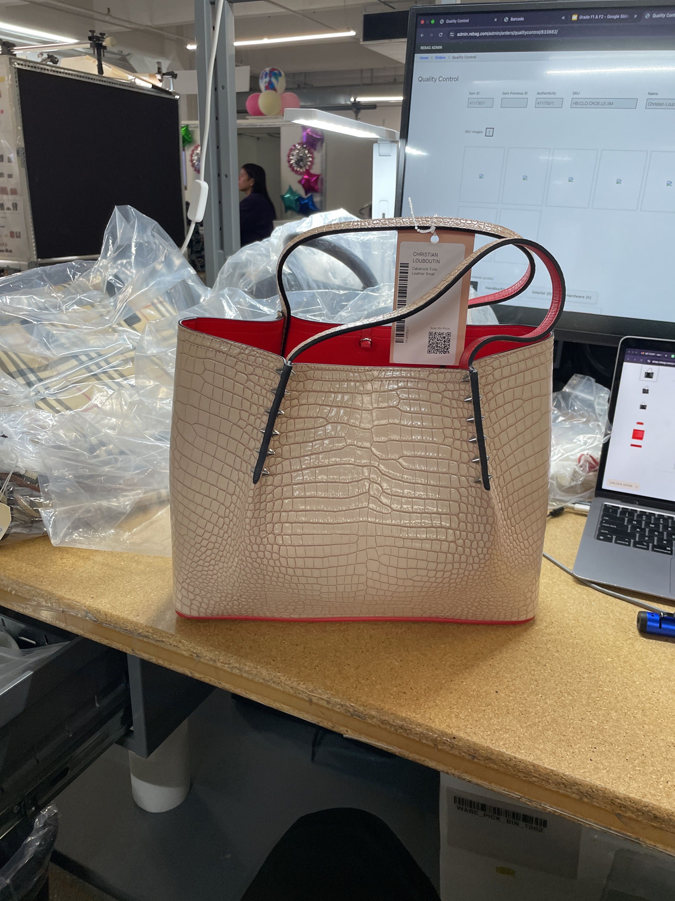 Christian Louboutin Cabarock Tote Size ONE SIZE - 8 Thumbnail