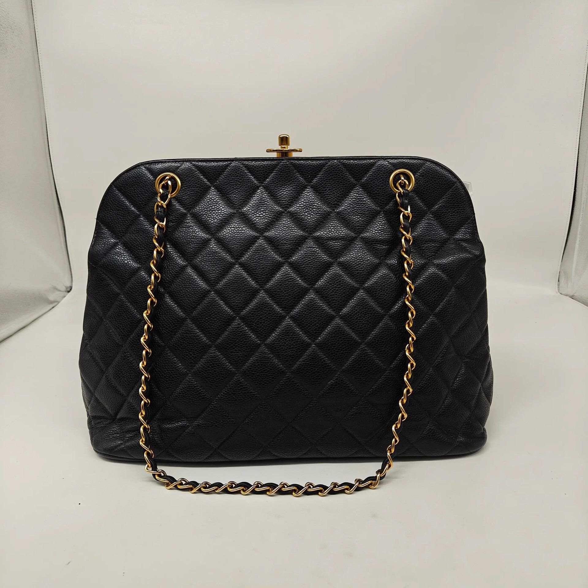 Chanel Pre-loved Bag Very good condition Size ONE SIZE - 4 Thumbnail