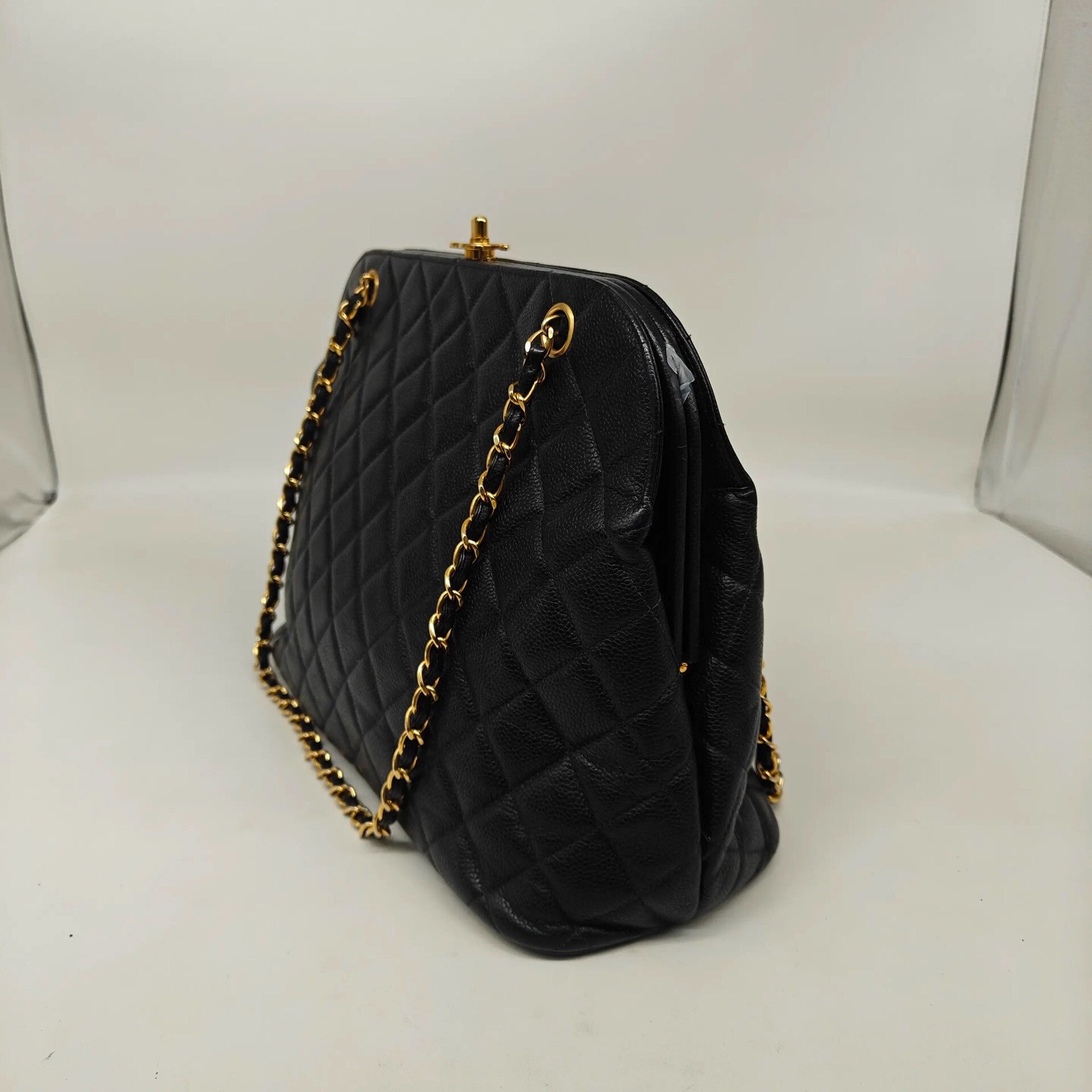 Chanel Pre-loved Bag Very good condition Size ONE SIZE - 3 Thumbnail