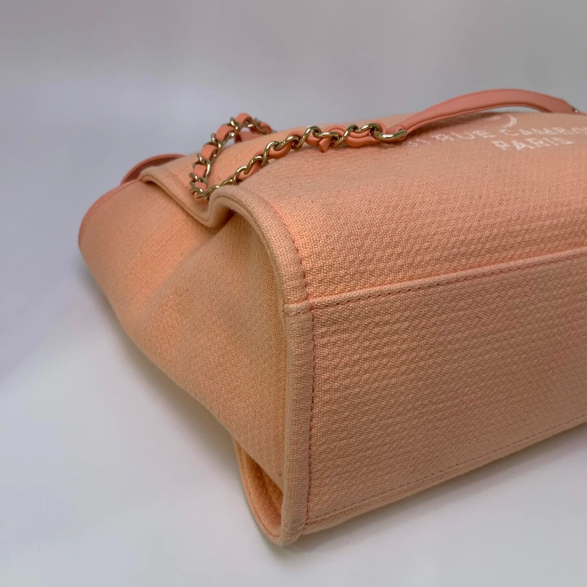 Chanel Pre-loved Bag Very good condition Size ONE SIZE - 5 Thumbnail