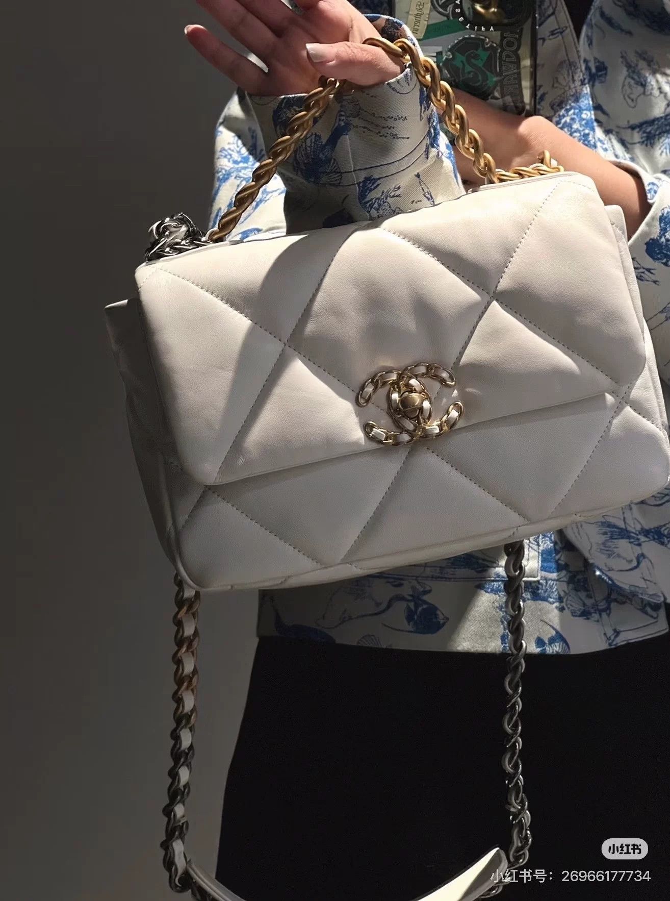 Chanel Pre-loved Bag Very good condition Size ONE SIZE - 8 Thumbnail
