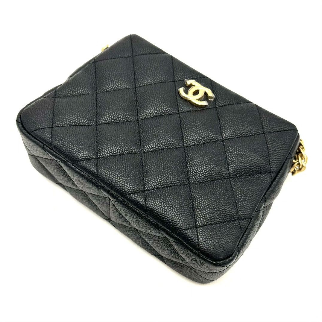 Chanel Pre-loved Bag Very good condition Size ONE SIZE - 4 Thumbnail
