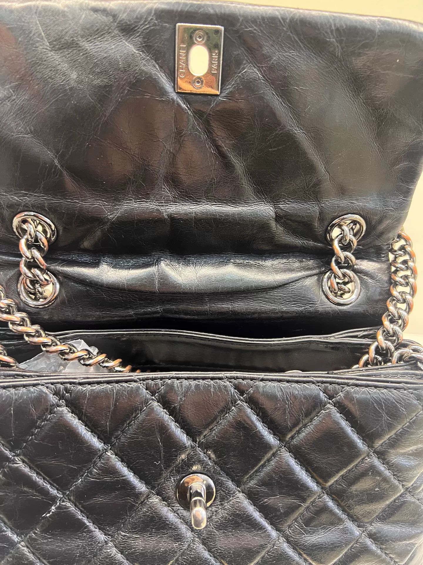 Chanel Pre-loved Bag Very good condition Size ONE SIZE - 9 Thumbnail