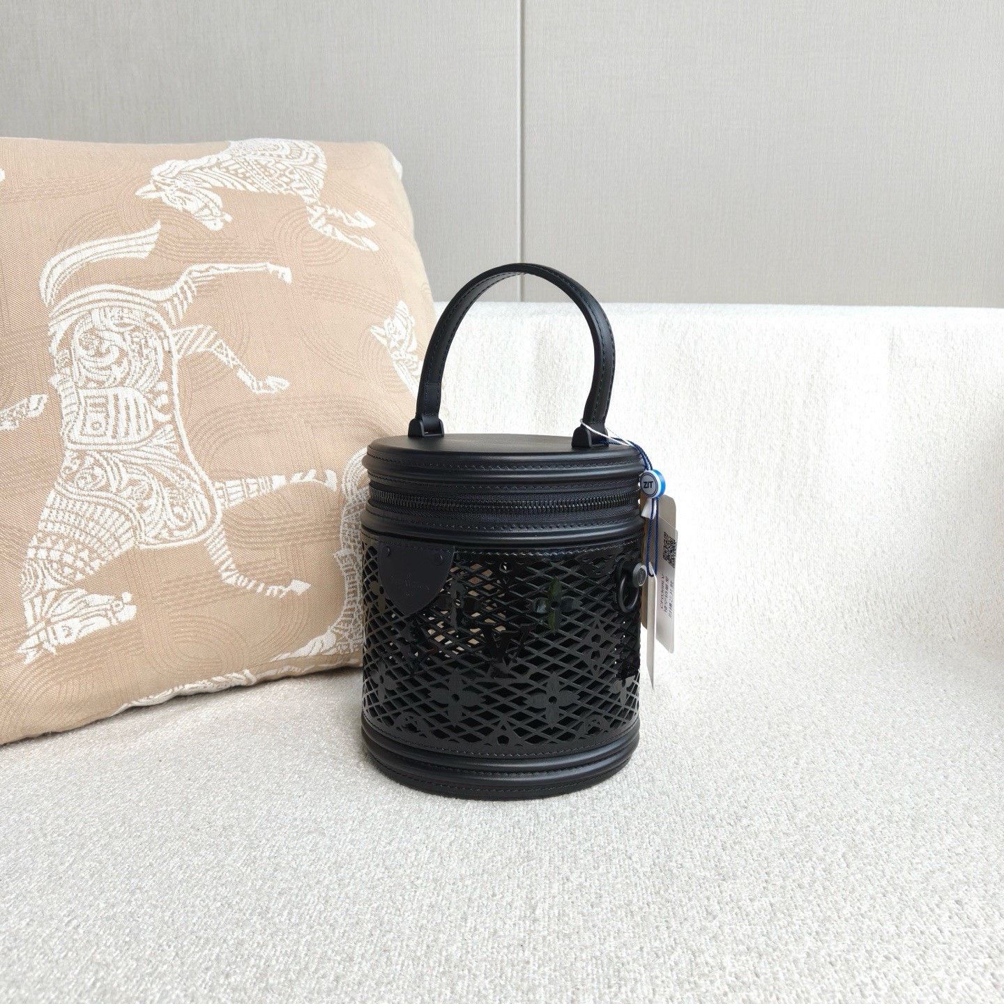 Louis Vuitton Pre-loved Bag Very good condition Size ONE SIZE - 4 Thumbnail