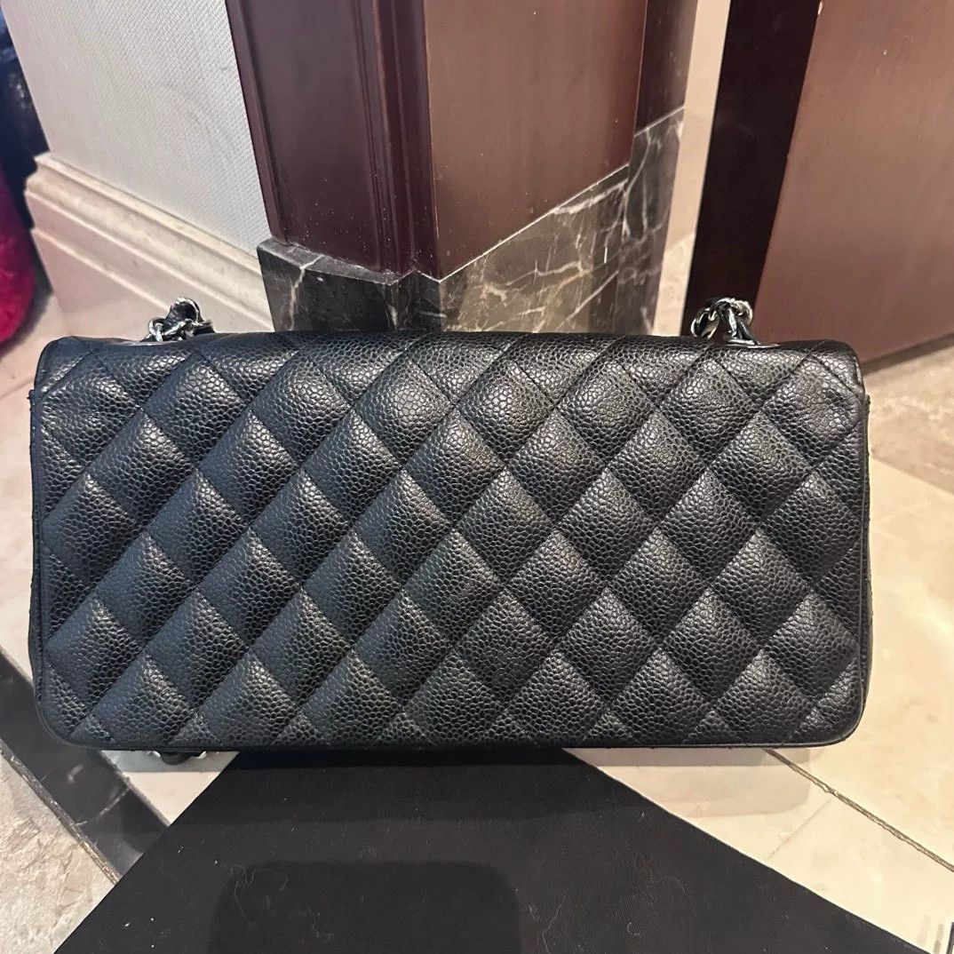 Chanel Pre-loved Bag Very good condition Size ONE SIZE - 4 Thumbnail