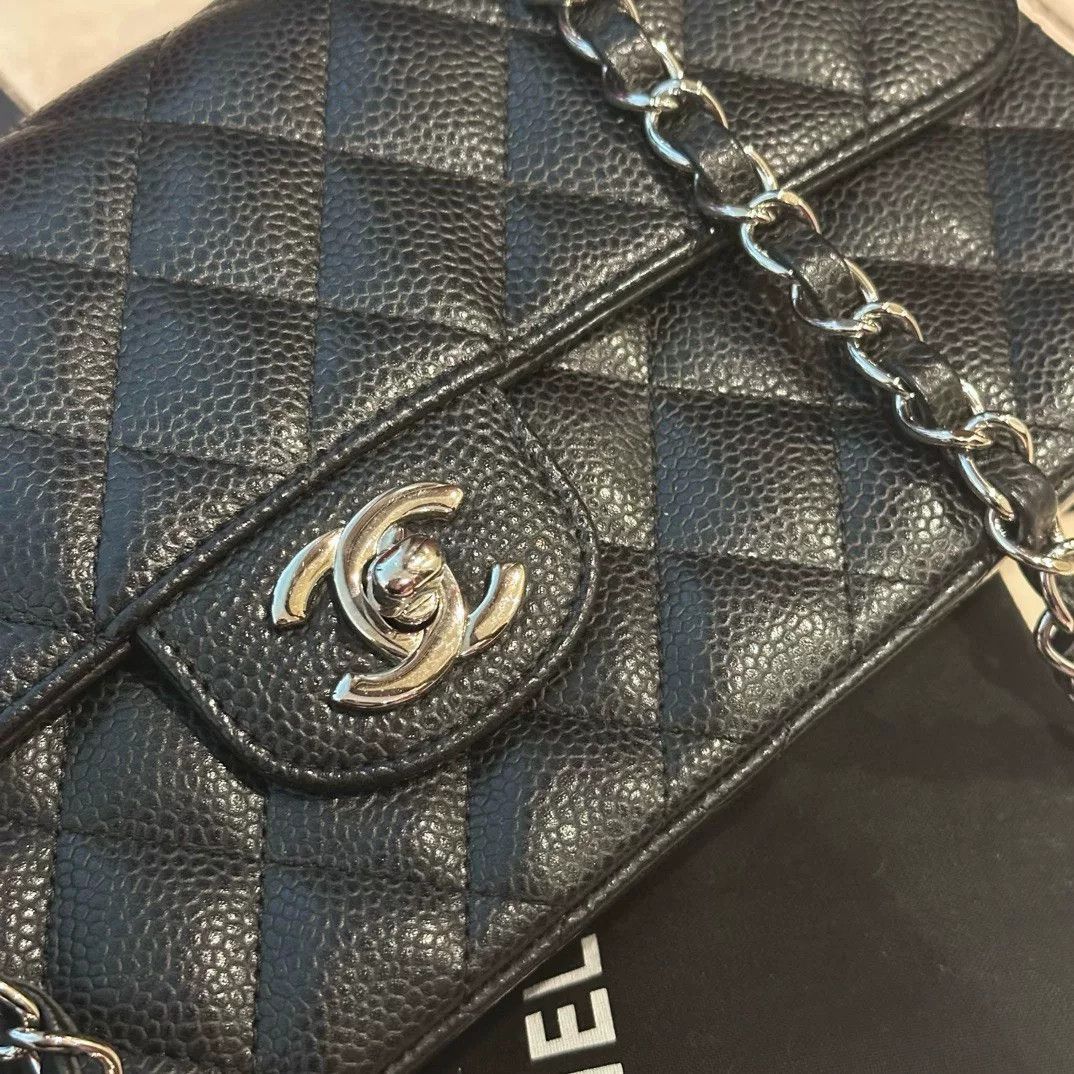 Chanel Pre-loved Bag Very good condition Size ONE SIZE - 3 Thumbnail