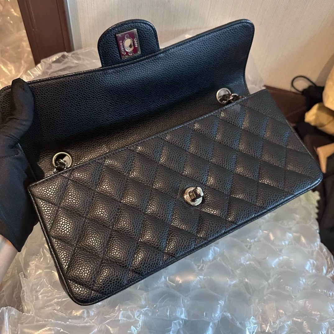 Chanel Pre-loved Bag Very good condition Size ONE SIZE - 8 Thumbnail