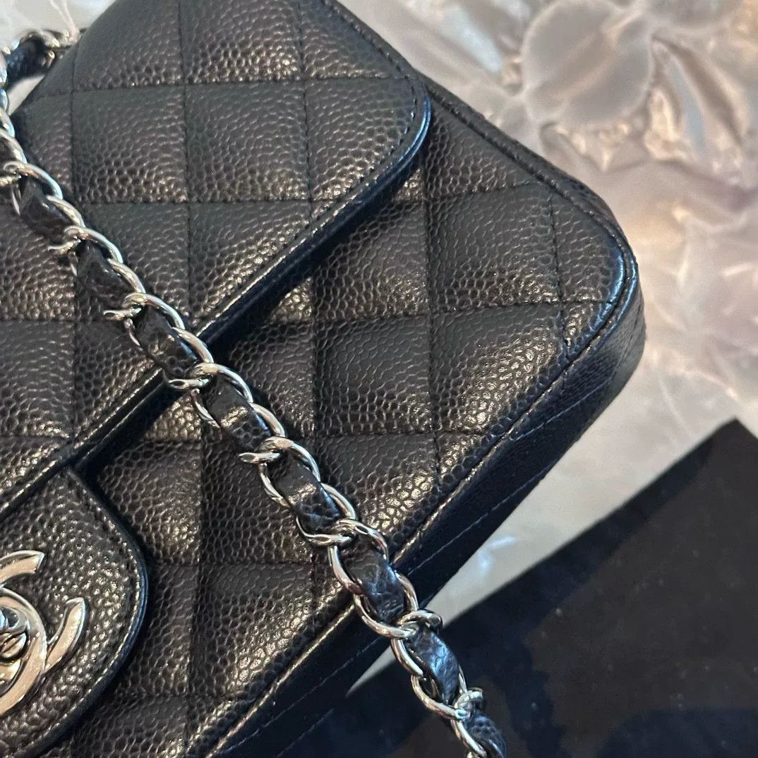 Chanel Pre-loved Bag Very good condition Size ONE SIZE - 6 Thumbnail