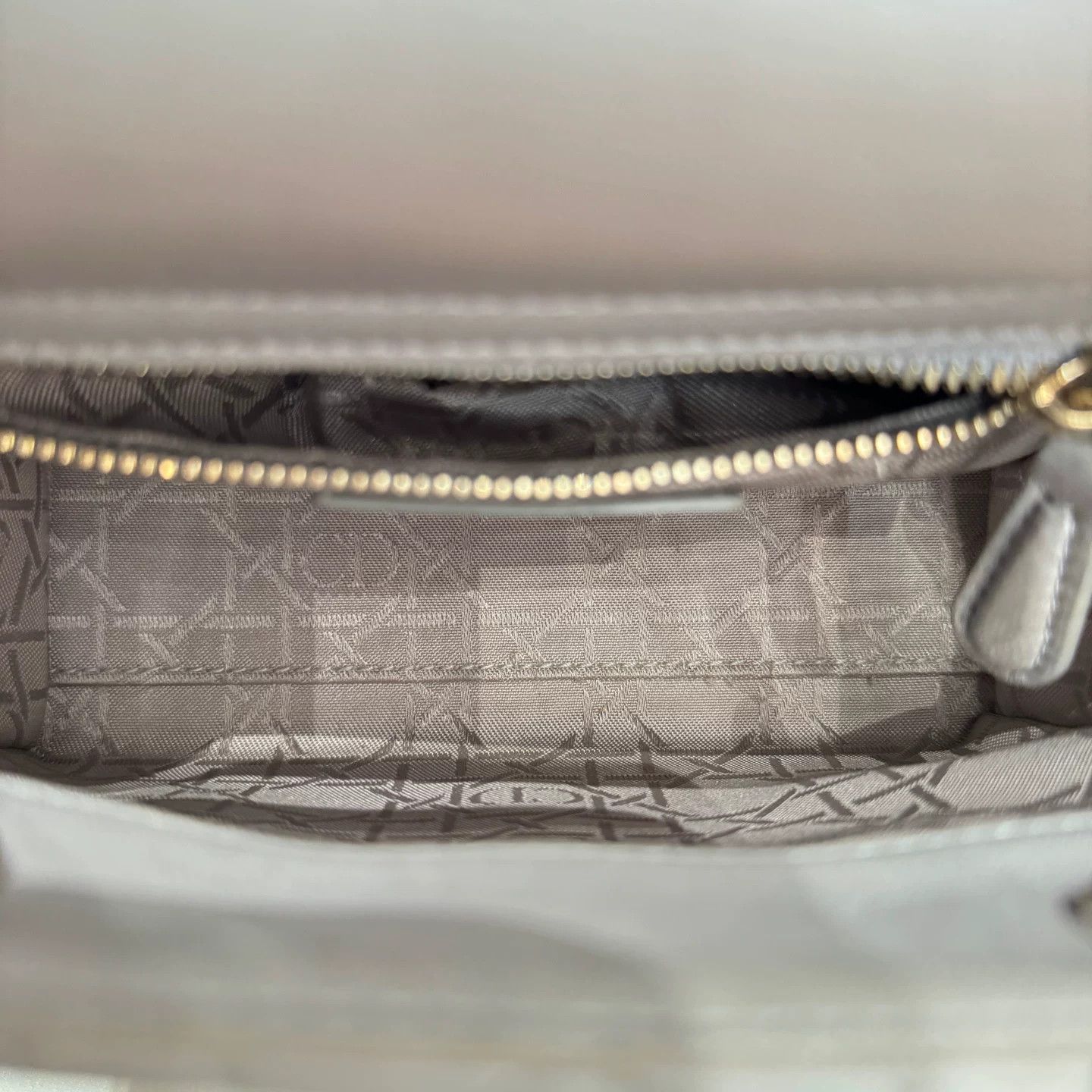 Dior Pre-loved Bag Very good condition Size ONE SIZE - 2 Thumbnail