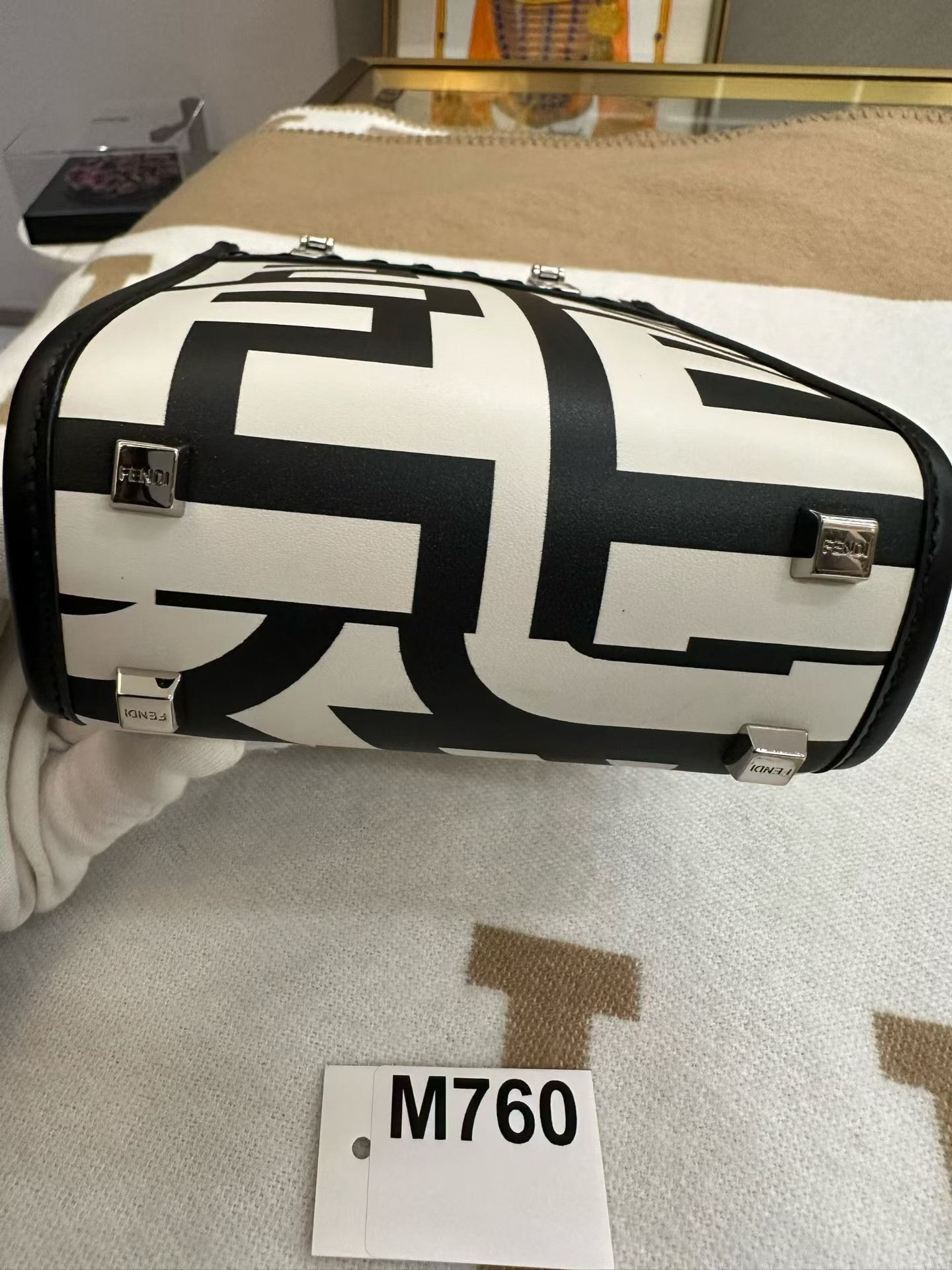 Fendi Pre-loved Bag Very good condition Size ONE SIZE - 6 Thumbnail