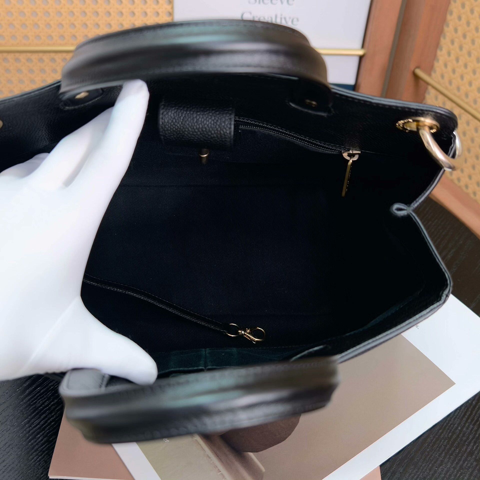 Chanel Pre-loved Bag Very good condition Size ONE SIZE - 6 Thumbnail