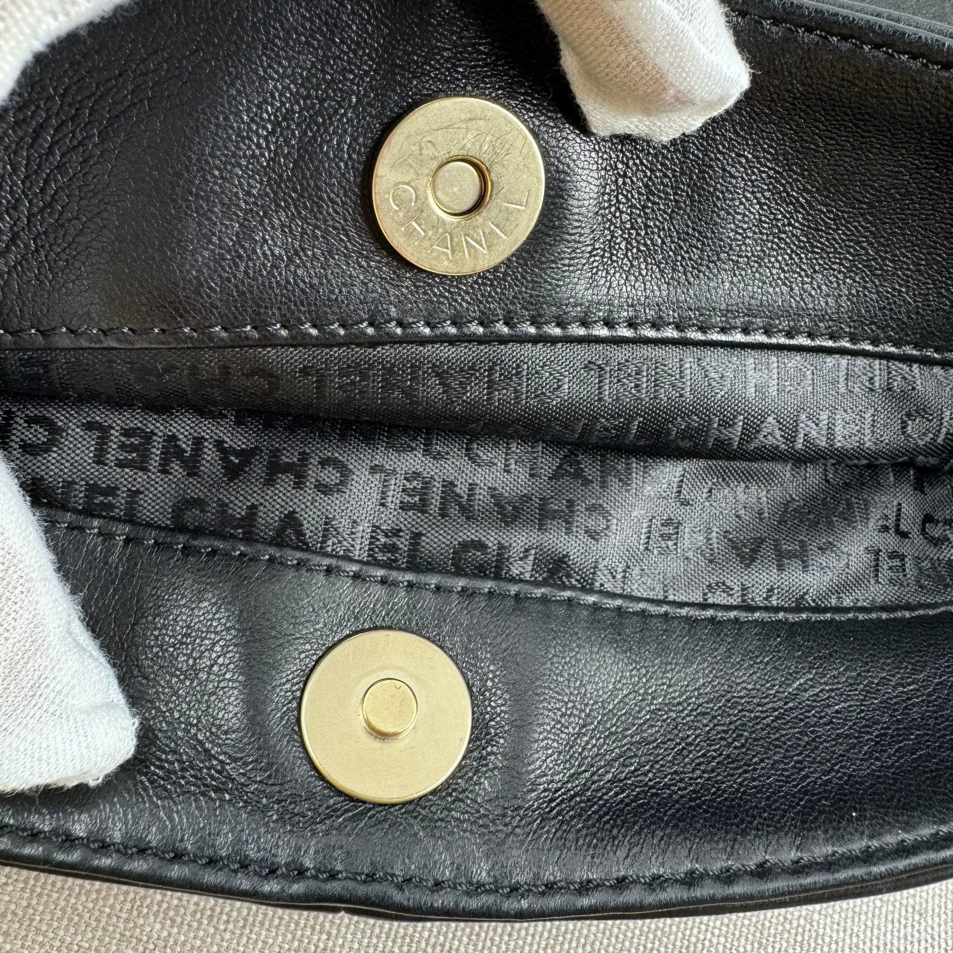 Chanel Pre-loved Bag Very good condition Size ONE SIZE - 3 Thumbnail
