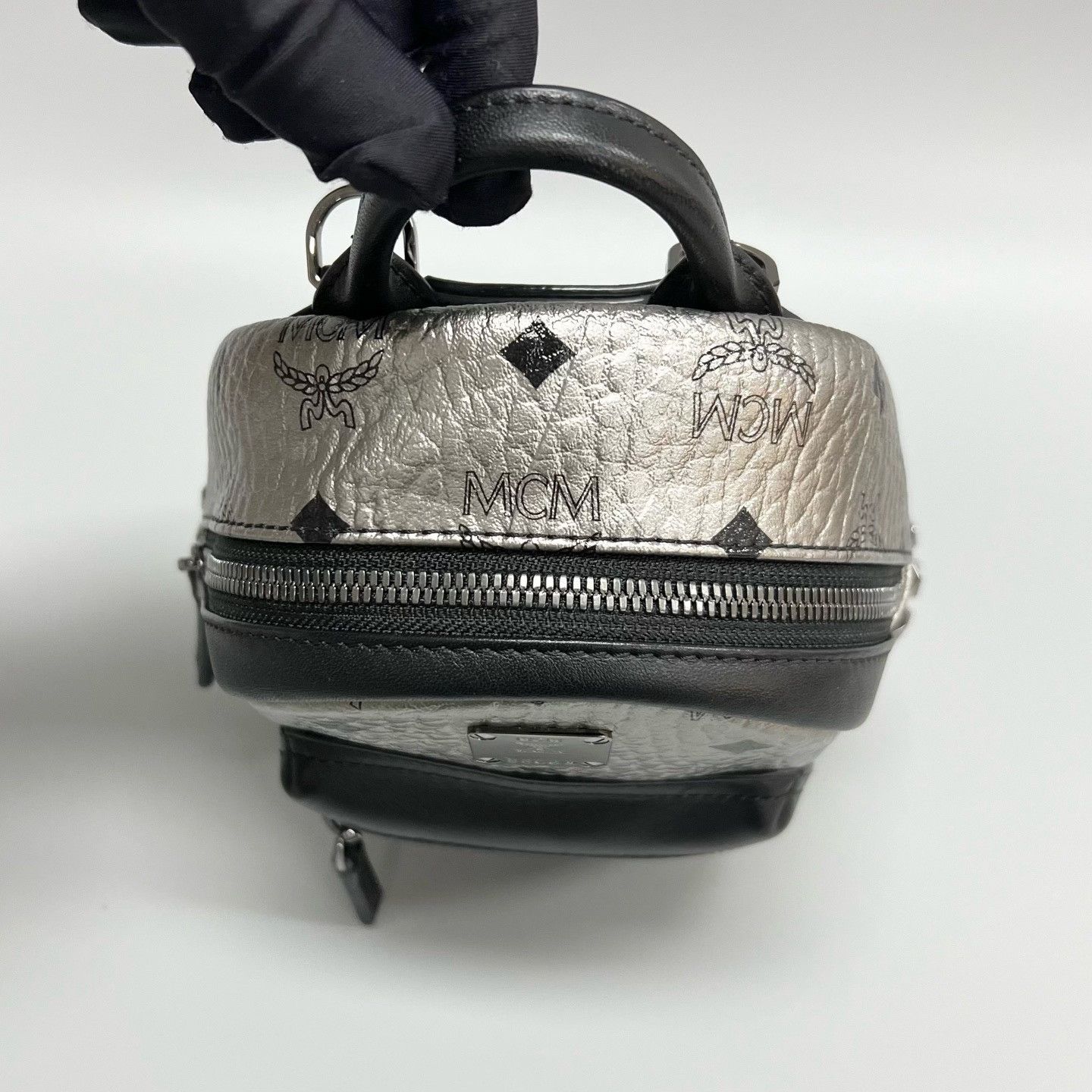 MCM Pre-loved Bag Very good condition Size ONE SIZE - 8 Thumbnail