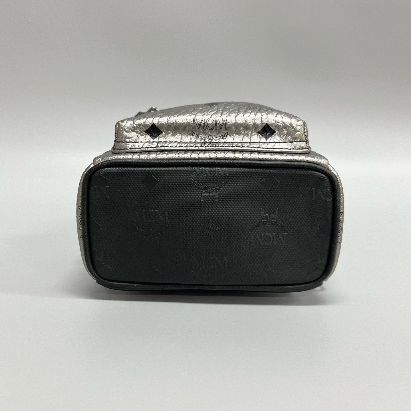 MCM Pre-loved Bag Very good condition Size ONE SIZE - 3 Thumbnail