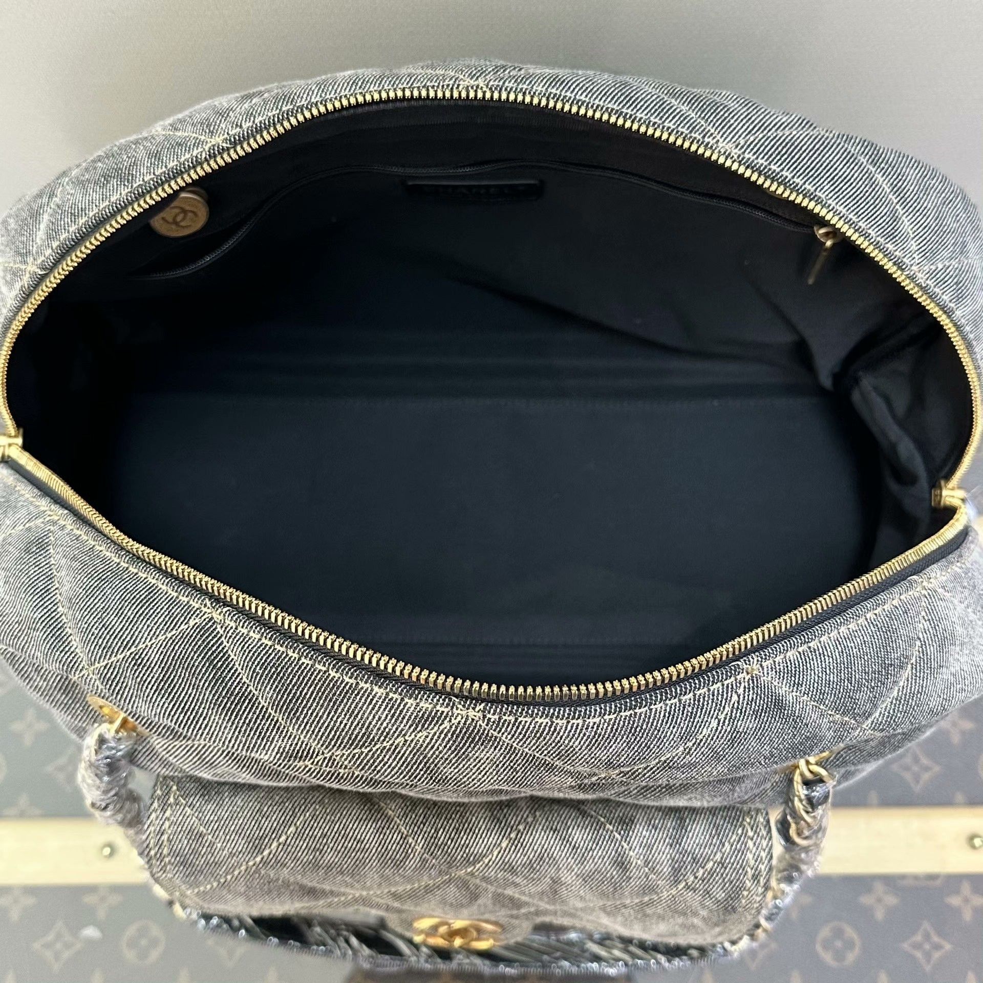 Chanel Pre-loved Bag Very good condition Size ONE SIZE - 6 Thumbnail