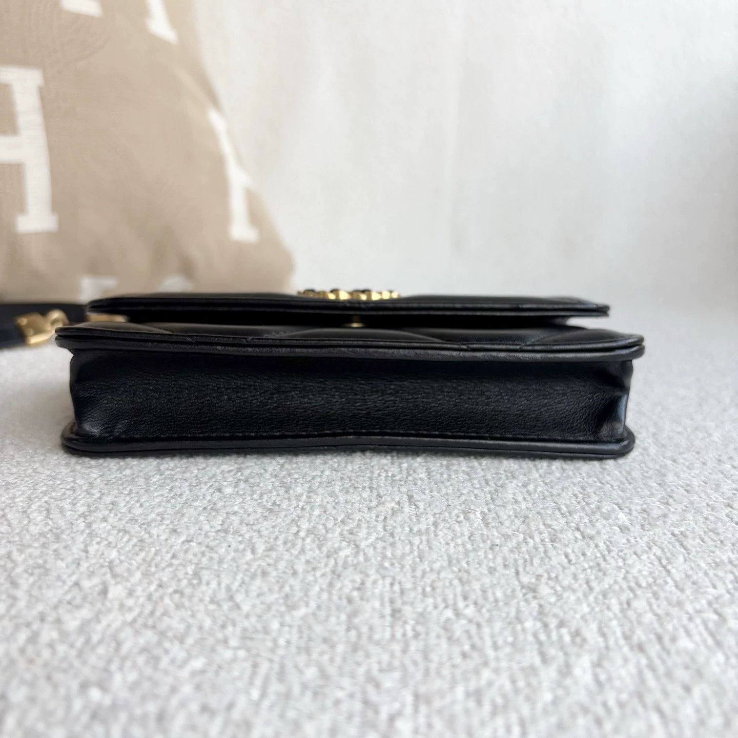 Chanel Pre-loved Bag Very good condition Size ONE SIZE - 5 Thumbnail
