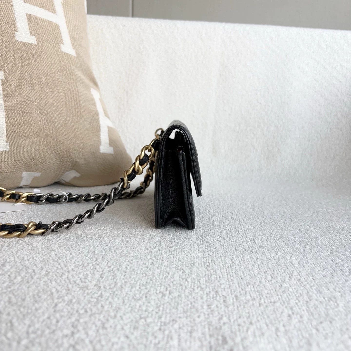 Chanel Pre-loved Bag Very good condition Size ONE SIZE - 3 Thumbnail
