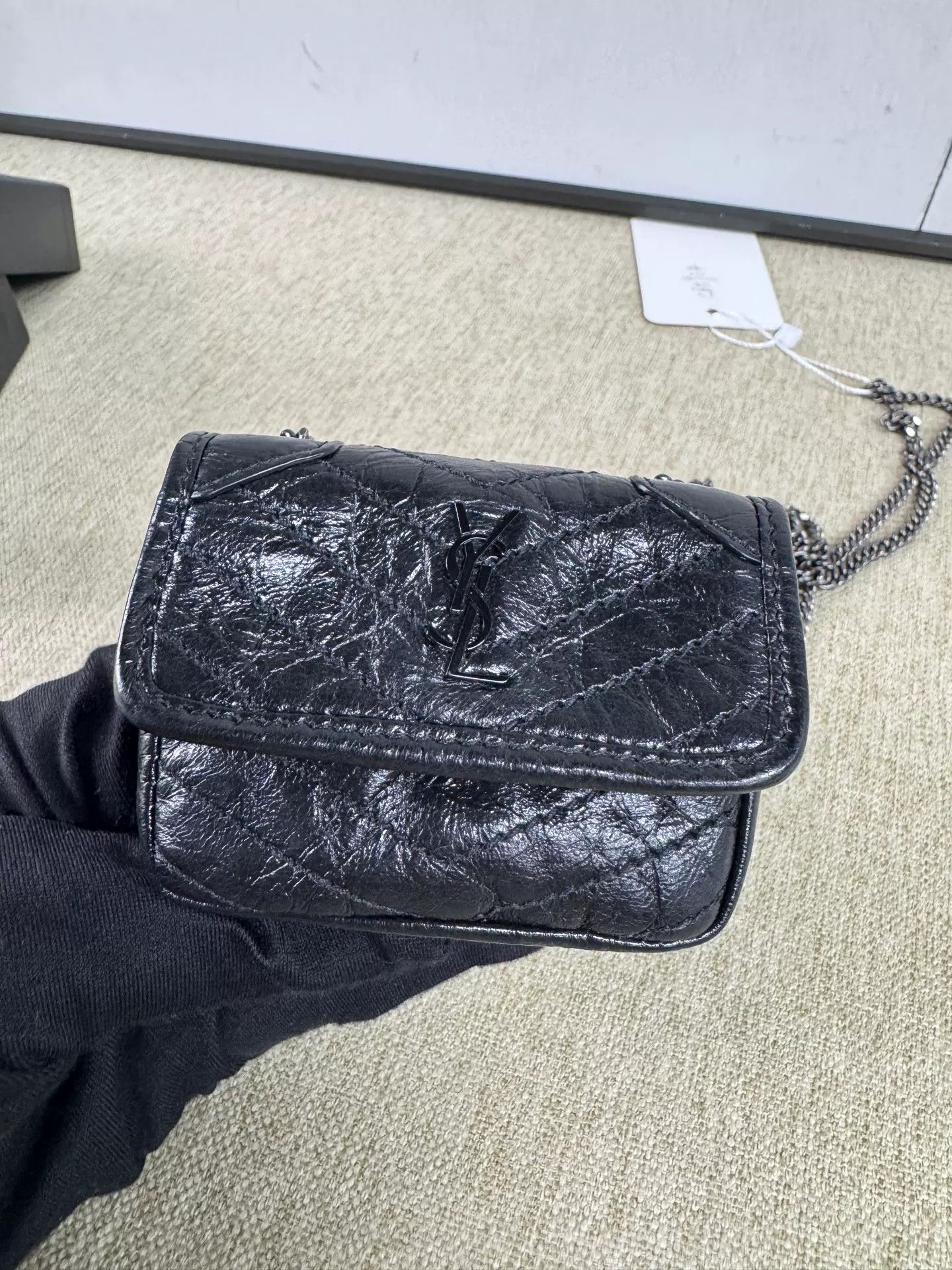 Saint Laurent Paris Pre-loved Bag Very good condition Size ONE SIZE - 4 Thumbnail