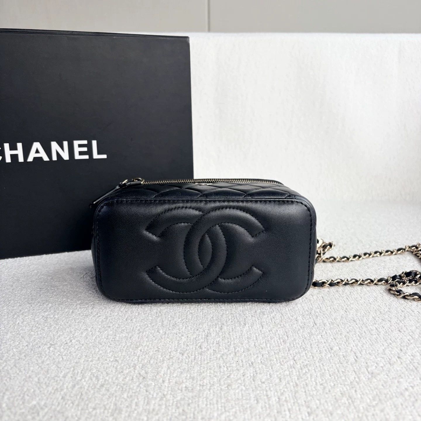 Chanel Pre-loved Bag Very good condition Size ONE SIZE - 5 Thumbnail