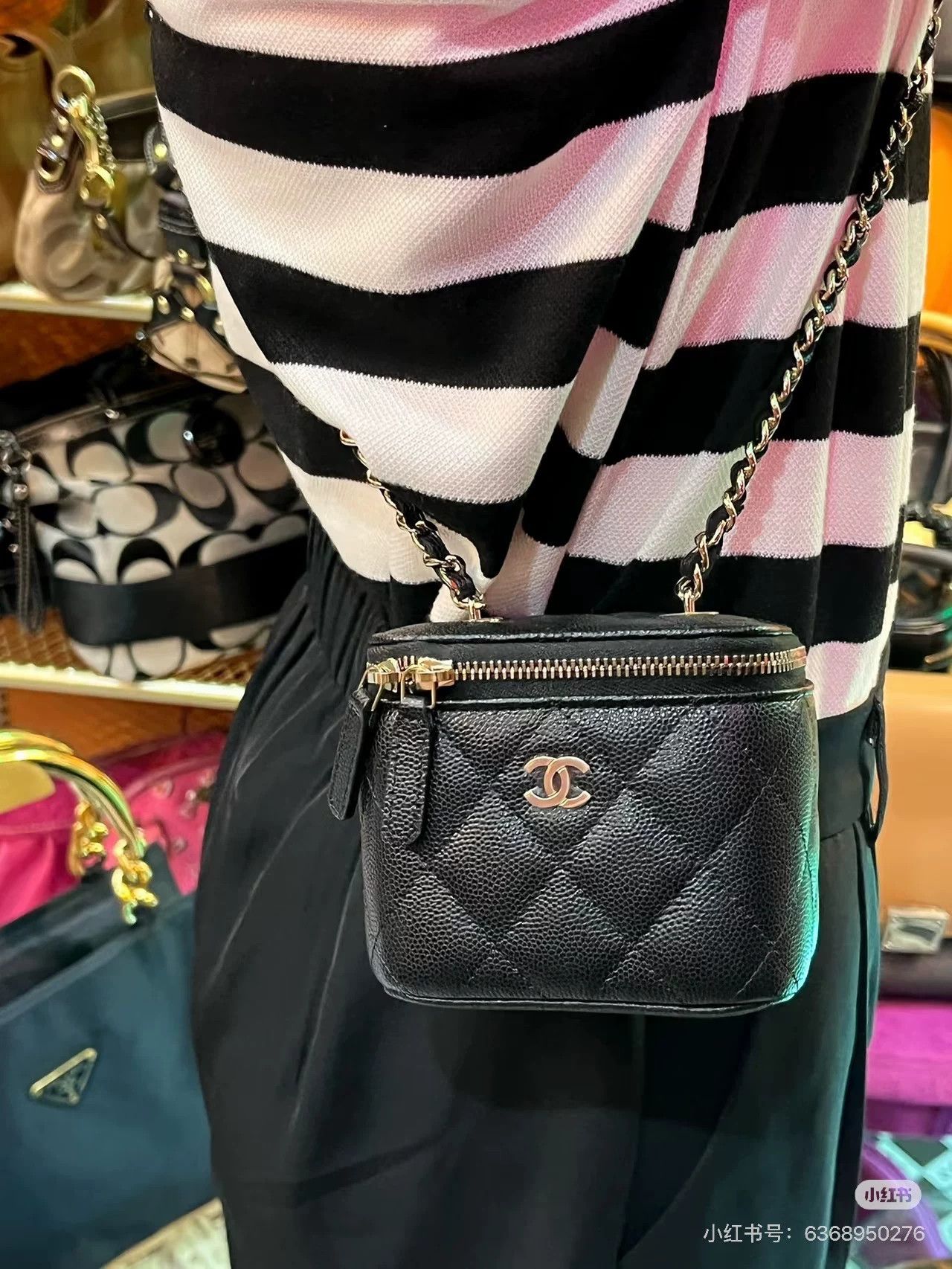 Chanel Pre-loved Bag Very good condition Size ONE SIZE - 9 Thumbnail