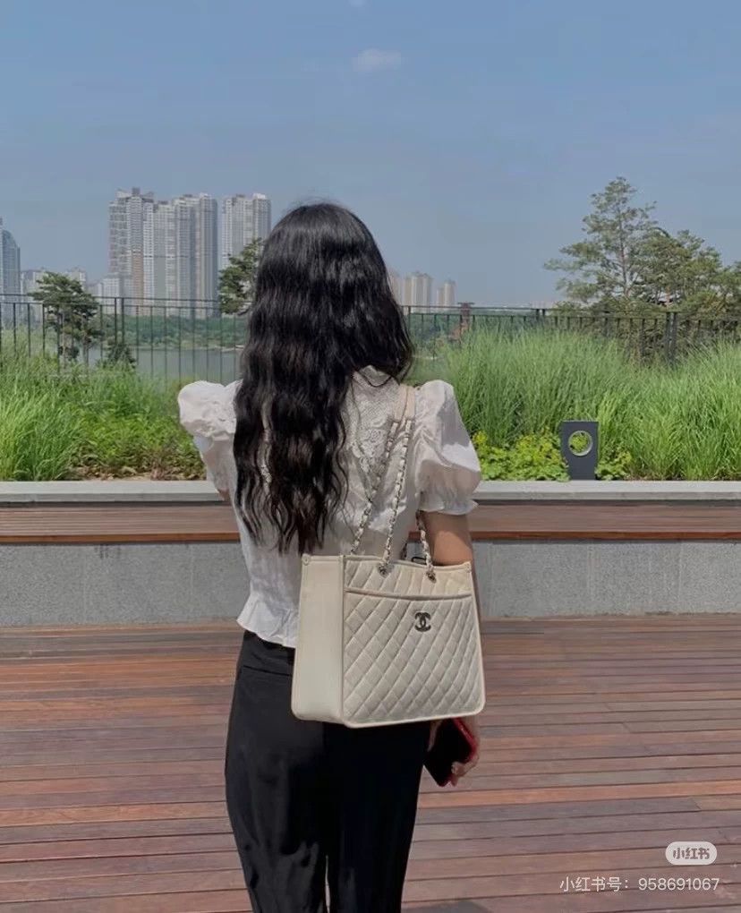 Chanel Pre-loved Bag Very good condition Size ONE SIZE - 8 Thumbnail