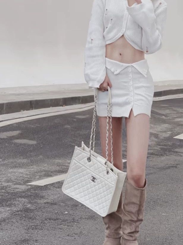 Chanel Pre-loved Bag Very good condition Size ONE SIZE - 9 Thumbnail