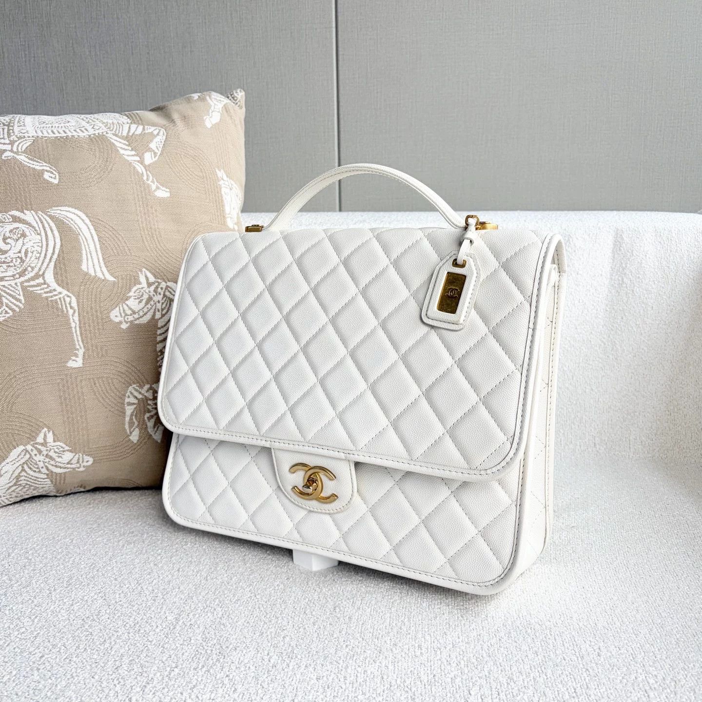 Chanel Pre-loved Bag Very good condition Size ONE SIZE - 4 Thumbnail
