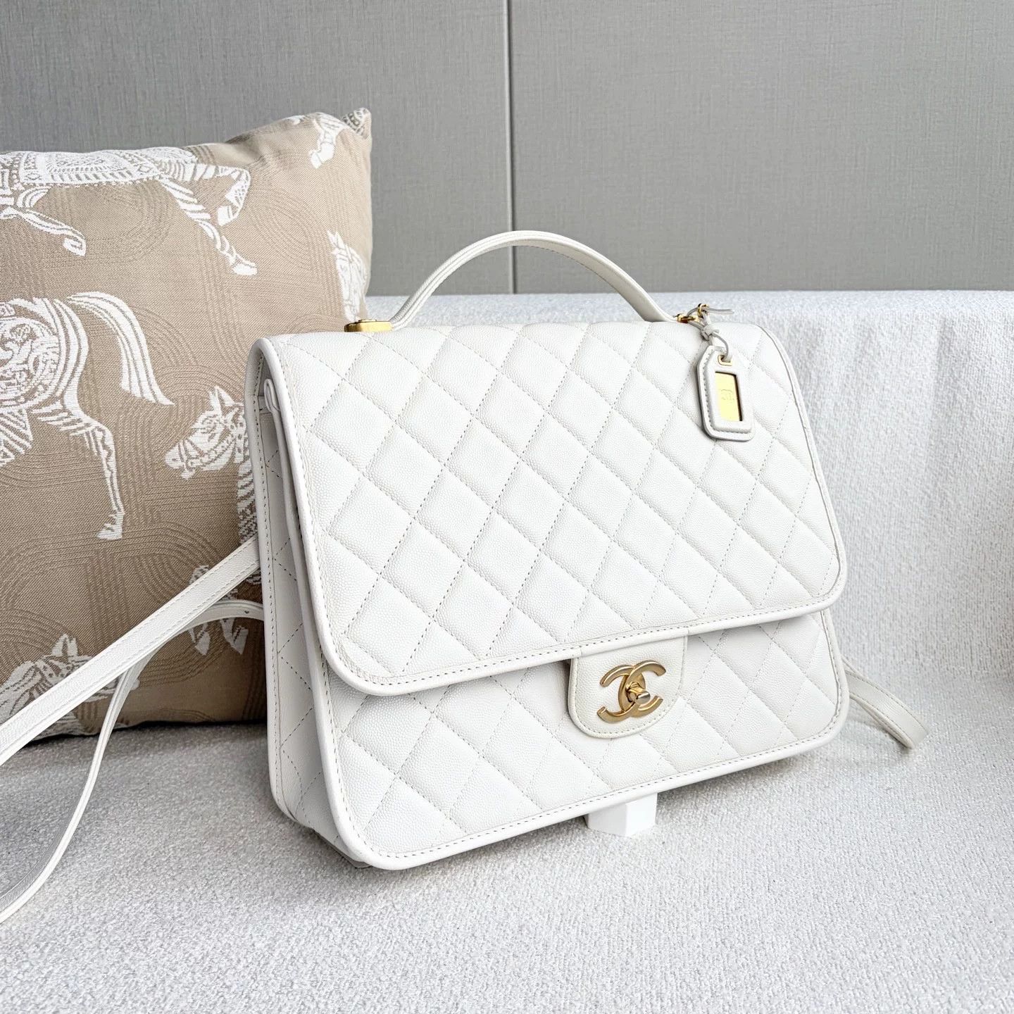 Chanel Pre-loved Bag Very good condition Size ONE SIZE - 6 Thumbnail