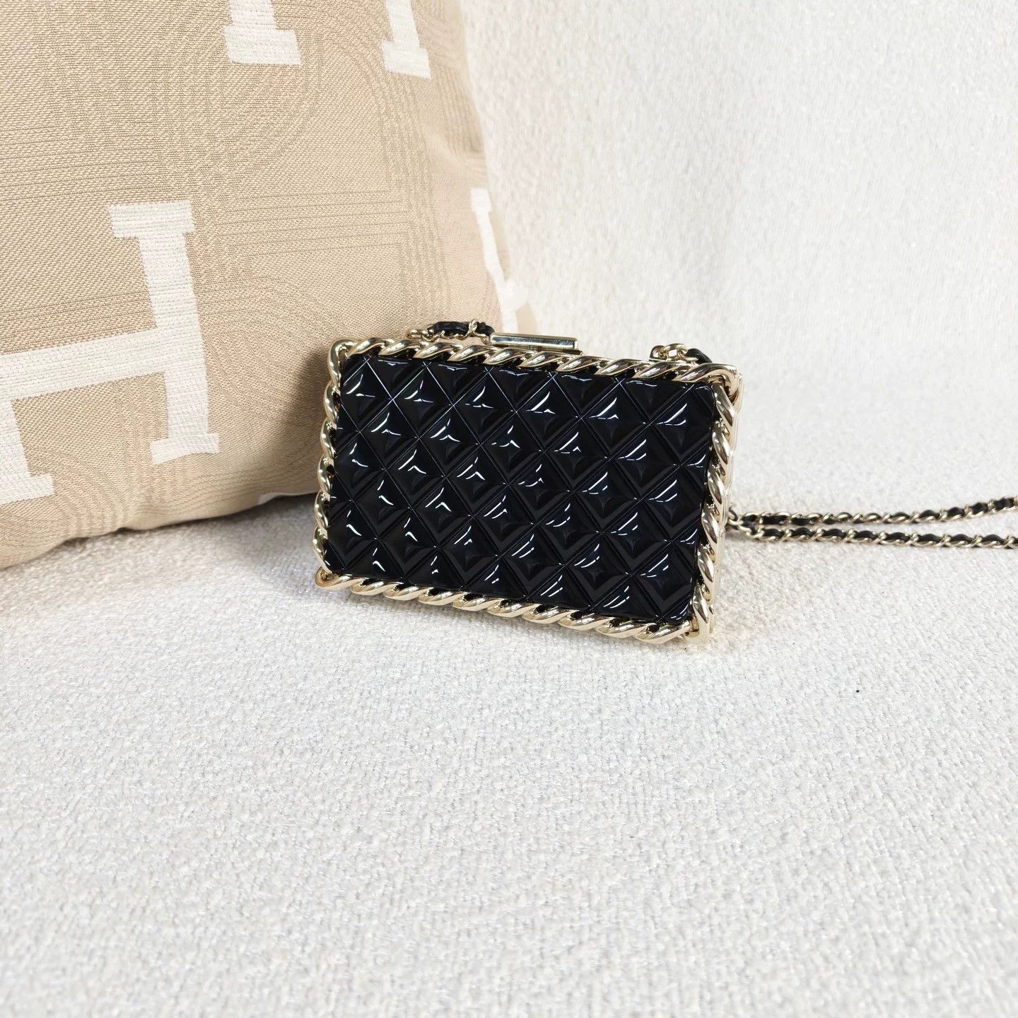Chanel Pre-loved Bag Very good condition Size ONE SIZE - 4 Thumbnail