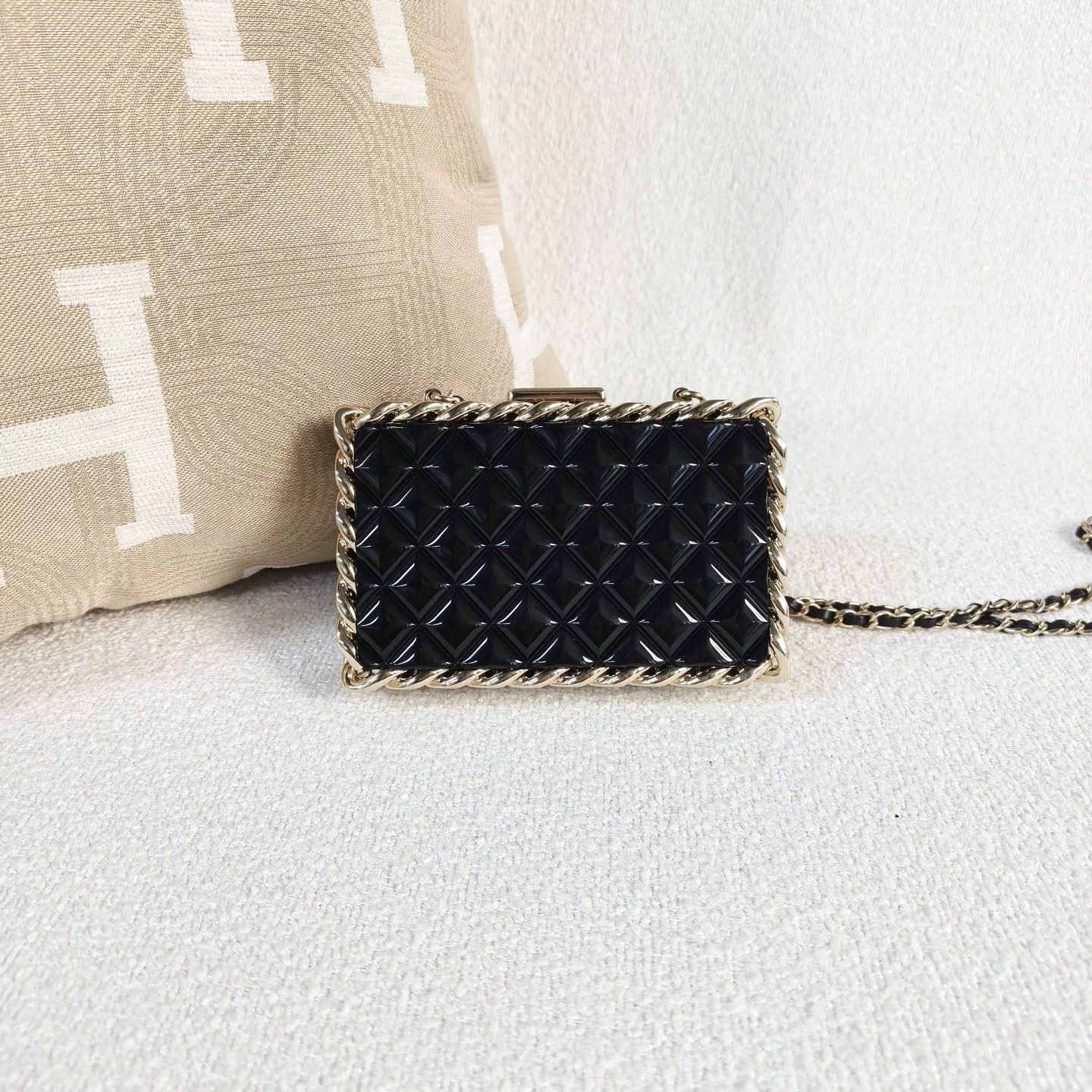 Chanel Pre-loved Bag Very good condition Size ONE SIZE - 2 Thumbnail