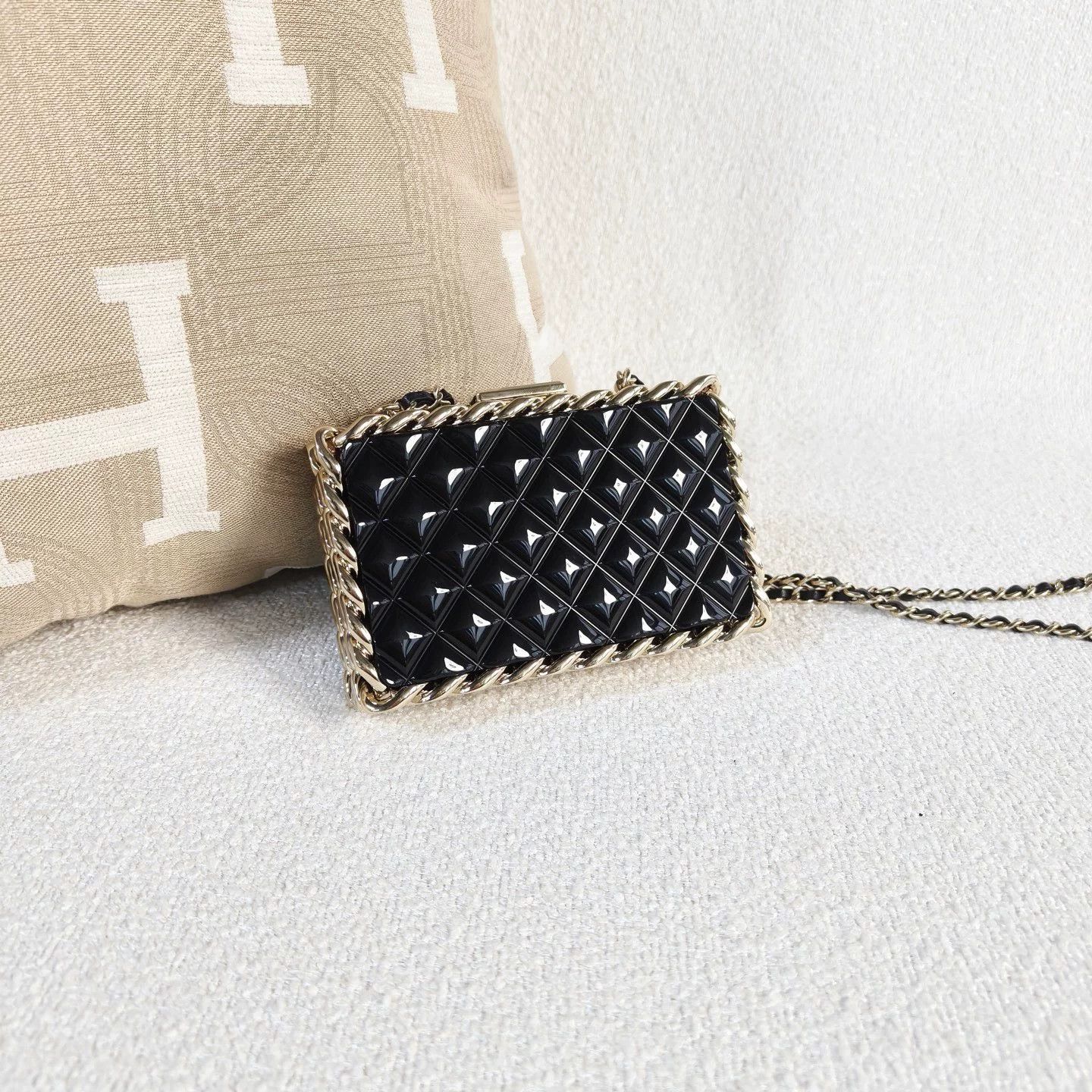 Chanel Pre-loved Bag Very good condition Size ONE SIZE - 6 Thumbnail