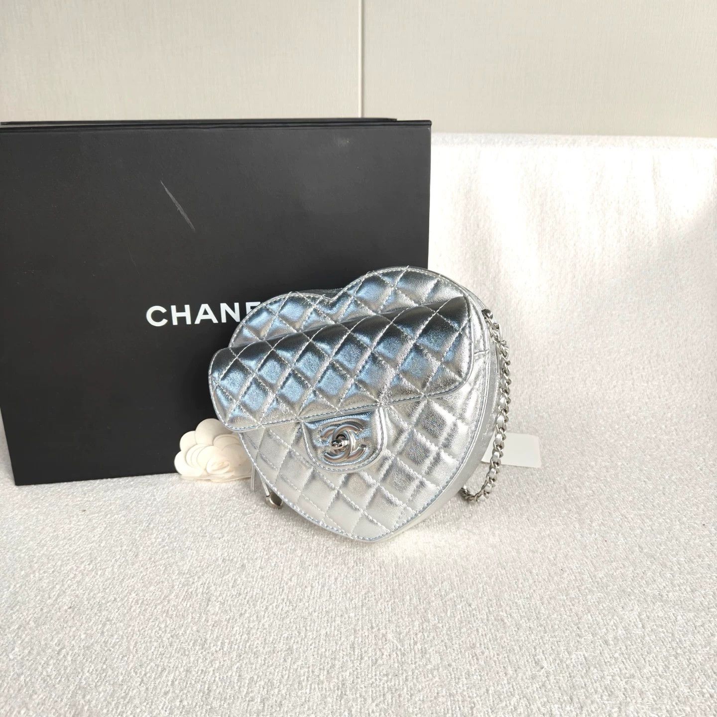 Chanel Pre-loved Bag Very good condition Size ONE SIZE - 6 Thumbnail