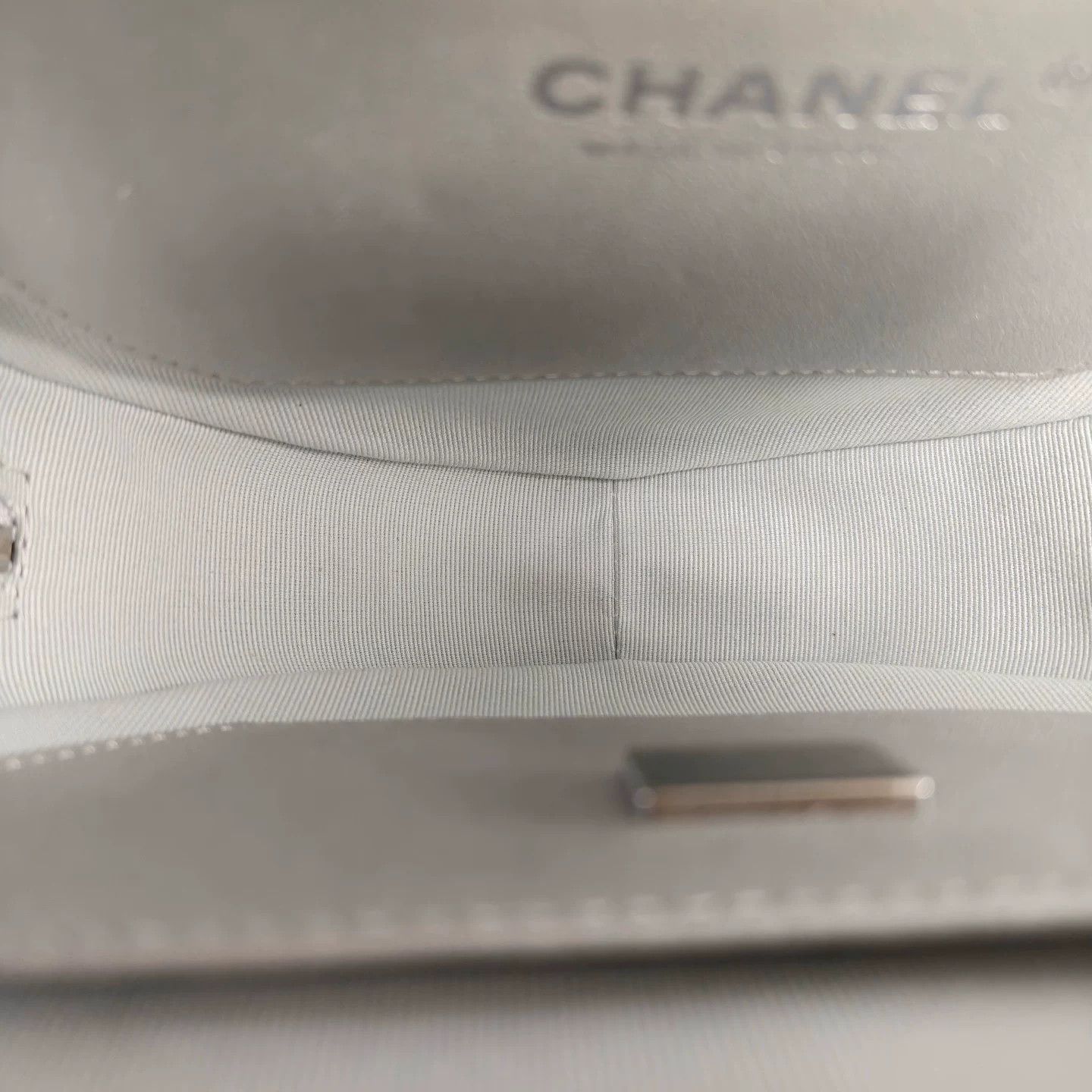 Chanel Pre-loved Bag Very good condition Size ONE SIZE - 7 Thumbnail