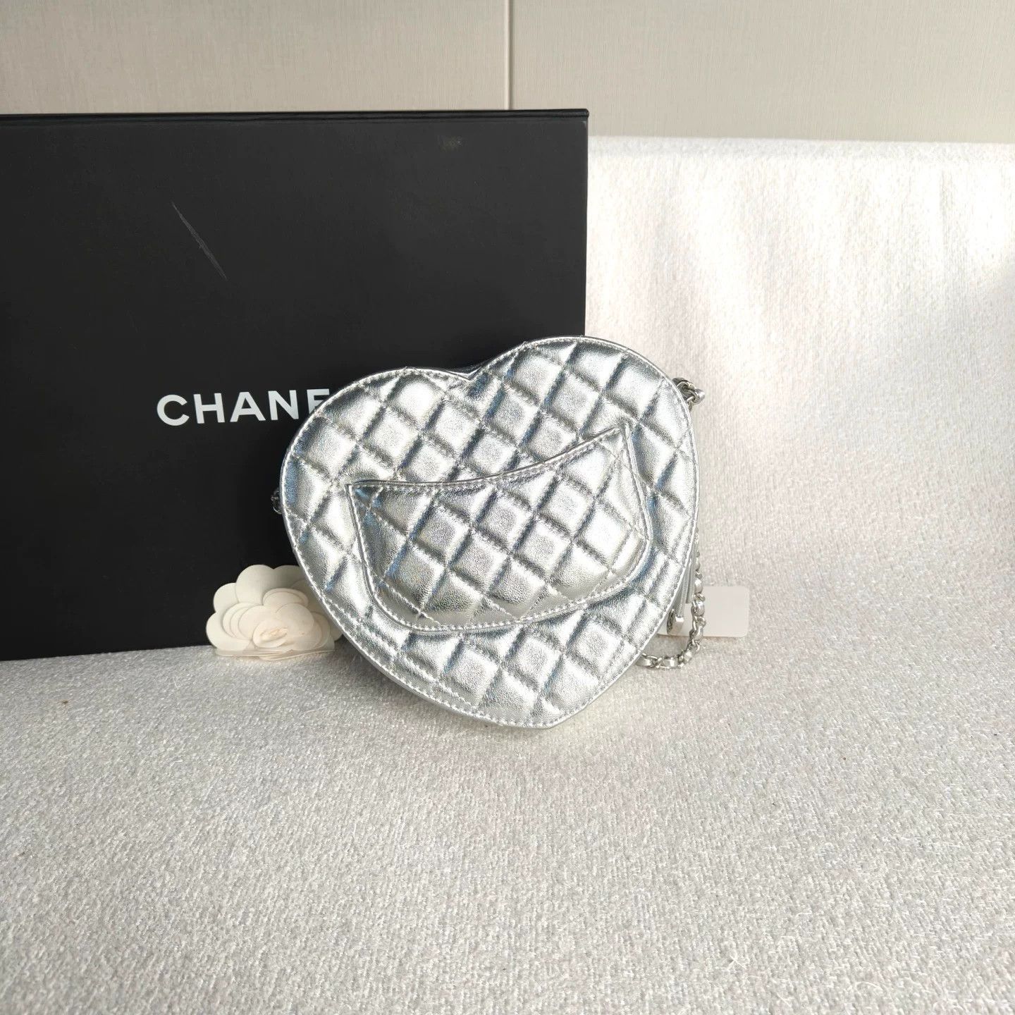 Chanel Pre-loved Bag Very good condition Size ONE SIZE - 3 Thumbnail