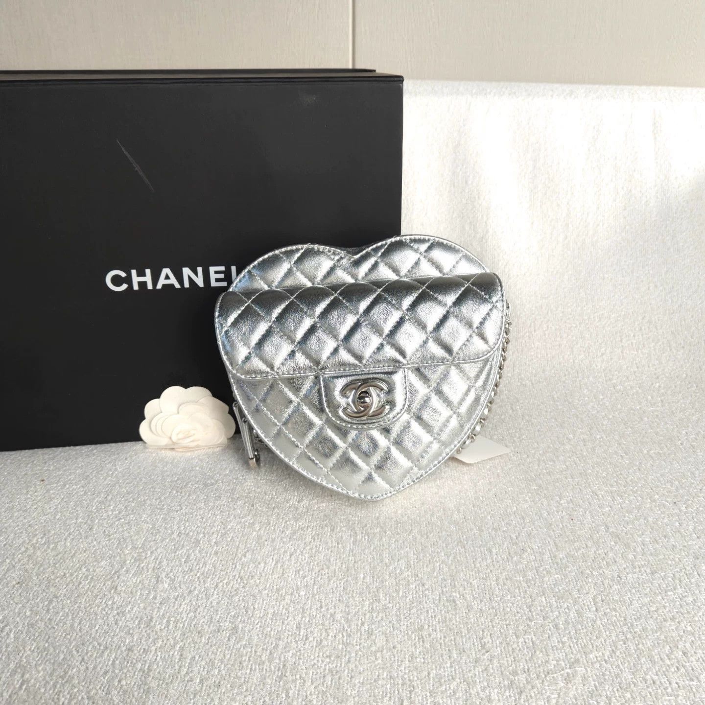 Chanel Pre-loved Bag Very good condition Size ONE SIZE - 2 Thumbnail