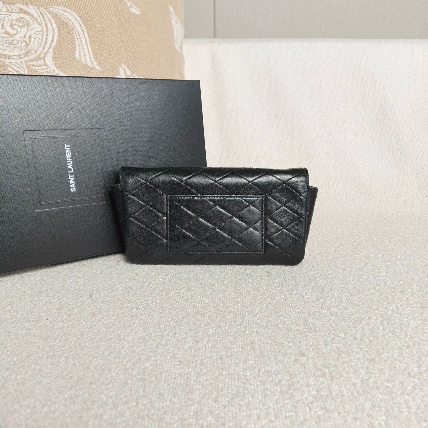 Saint Laurent Paris Pre-loved Bag Very good condition Size ONE SIZE - 3 Thumbnail