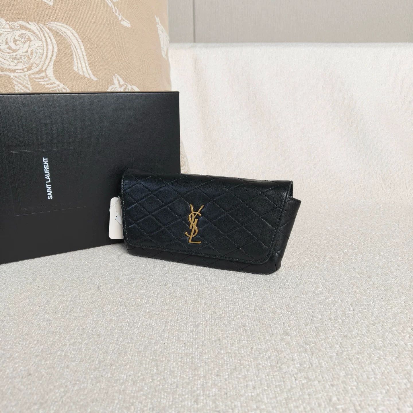 Saint Laurent Paris Pre-loved Bag Very good condition Size ONE SIZE - 4 Thumbnail