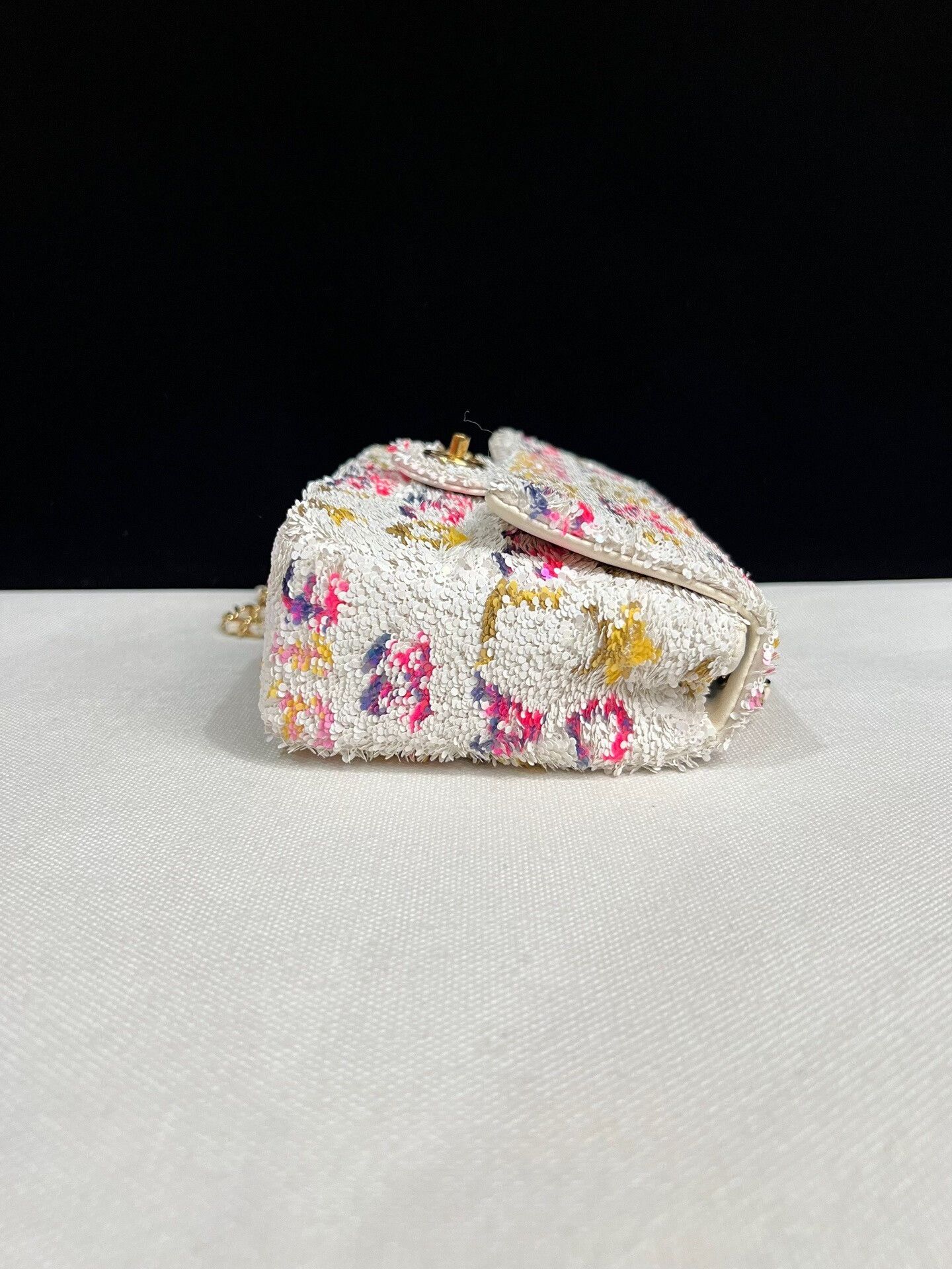 Chanel Pre-loved Bag Very good condition Size ONE SIZE - 5 Thumbnail