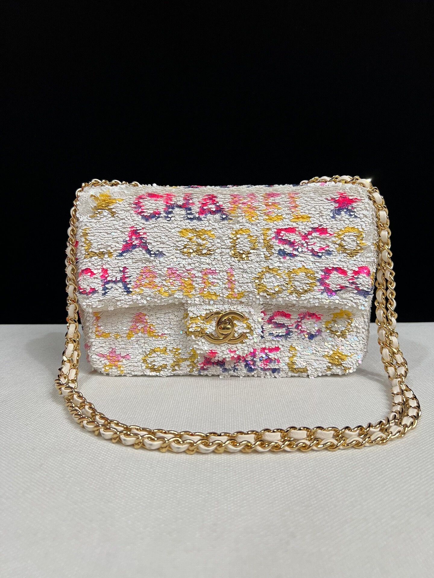 Chanel Pre-loved Bag Very good condition Size ONE SIZE - 2 Thumbnail