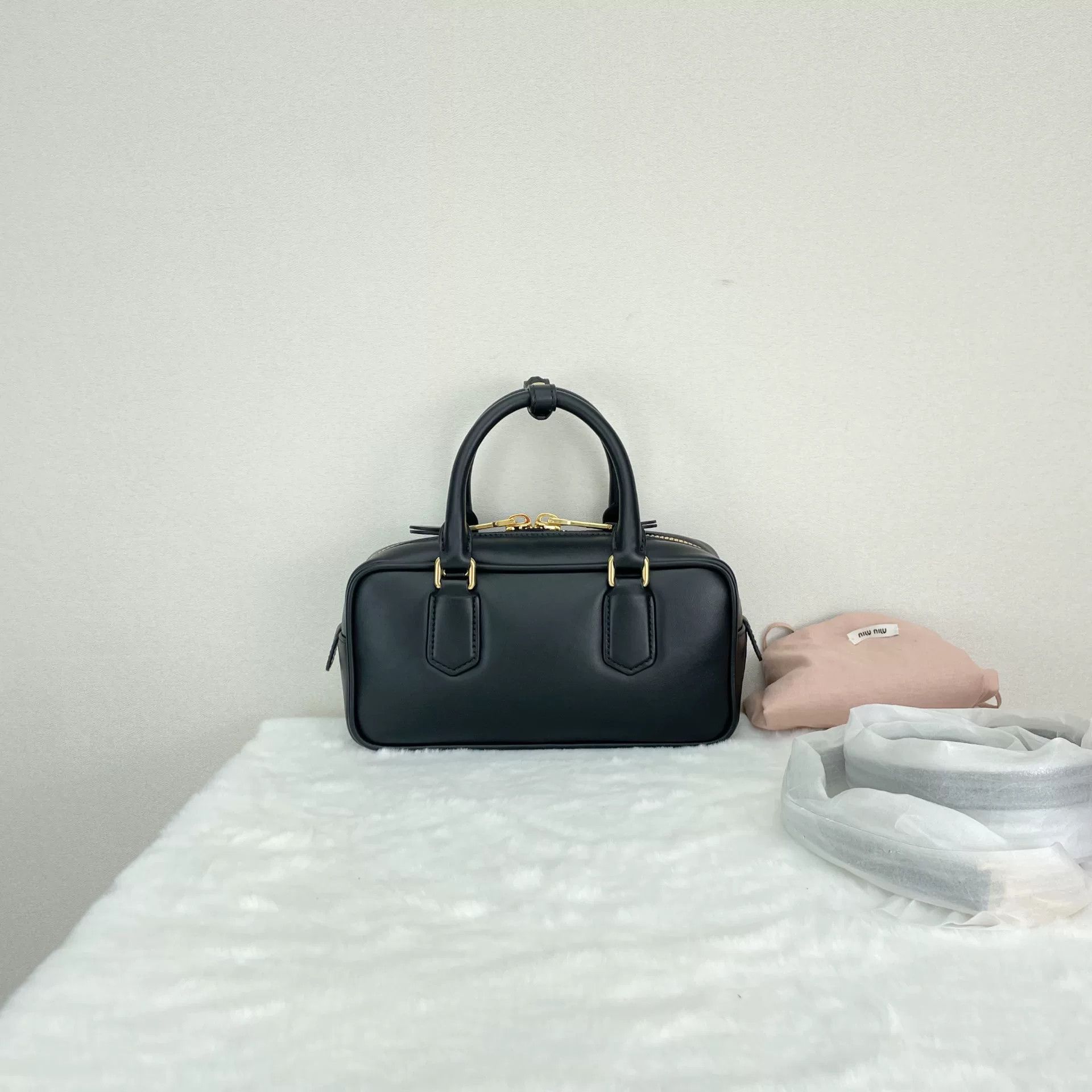 Miu Miu Pre-loved Bag Very good condition Size ONE SIZE - 2 Thumbnail