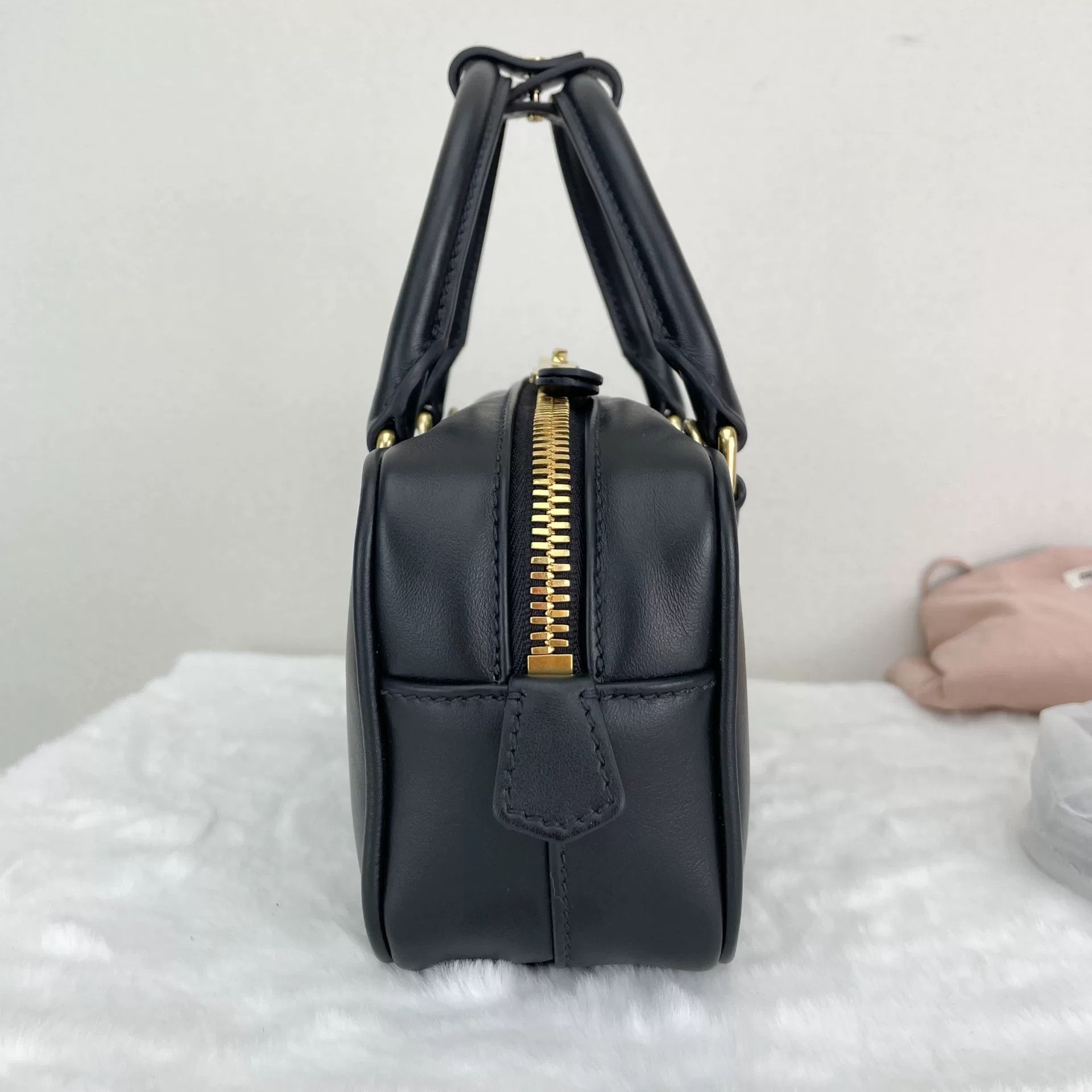 Miu Miu Pre-loved Bag Very good condition Size ONE SIZE - 4 Thumbnail
