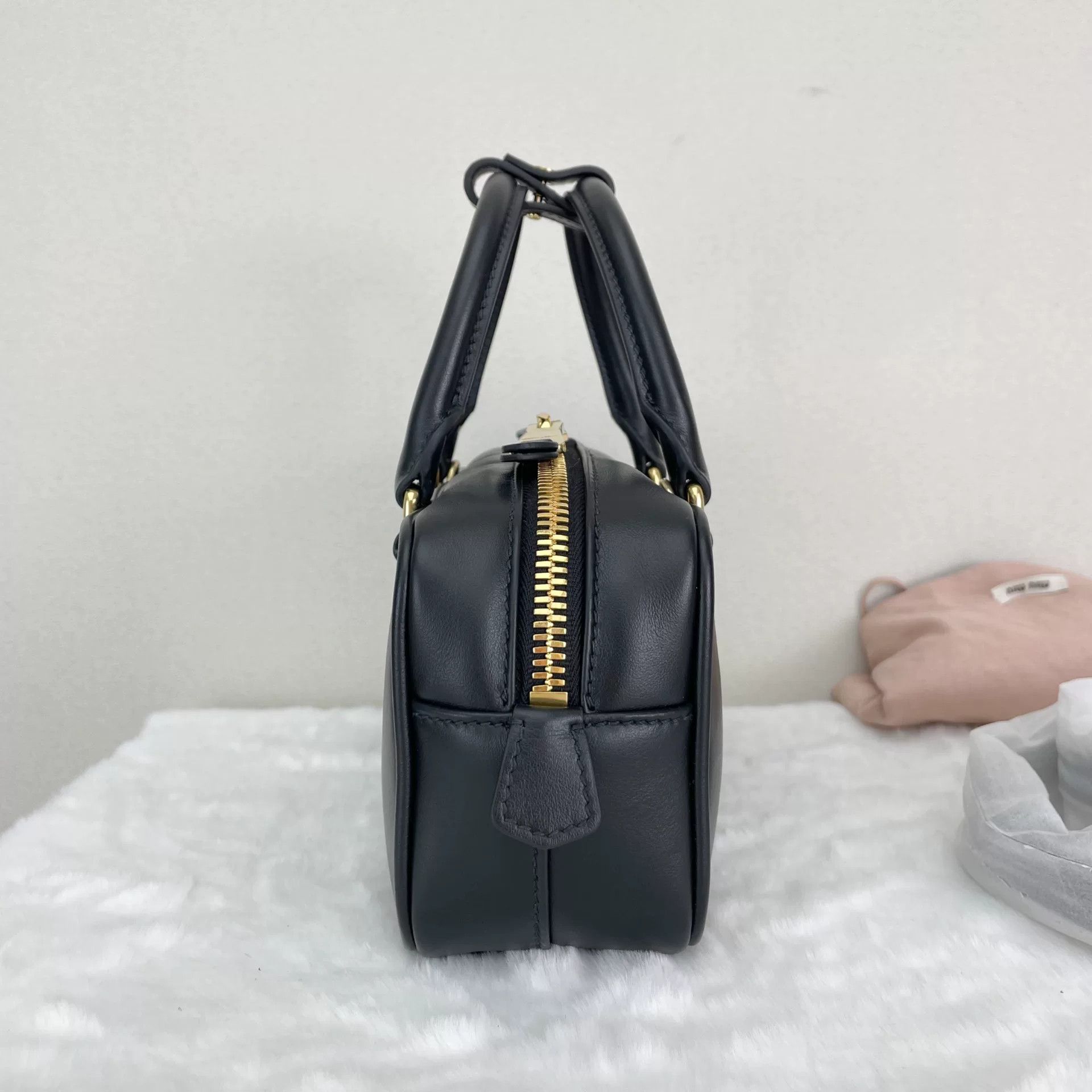 Miu Miu Pre-loved Bag Very good condition Size ONE SIZE - 3 Thumbnail