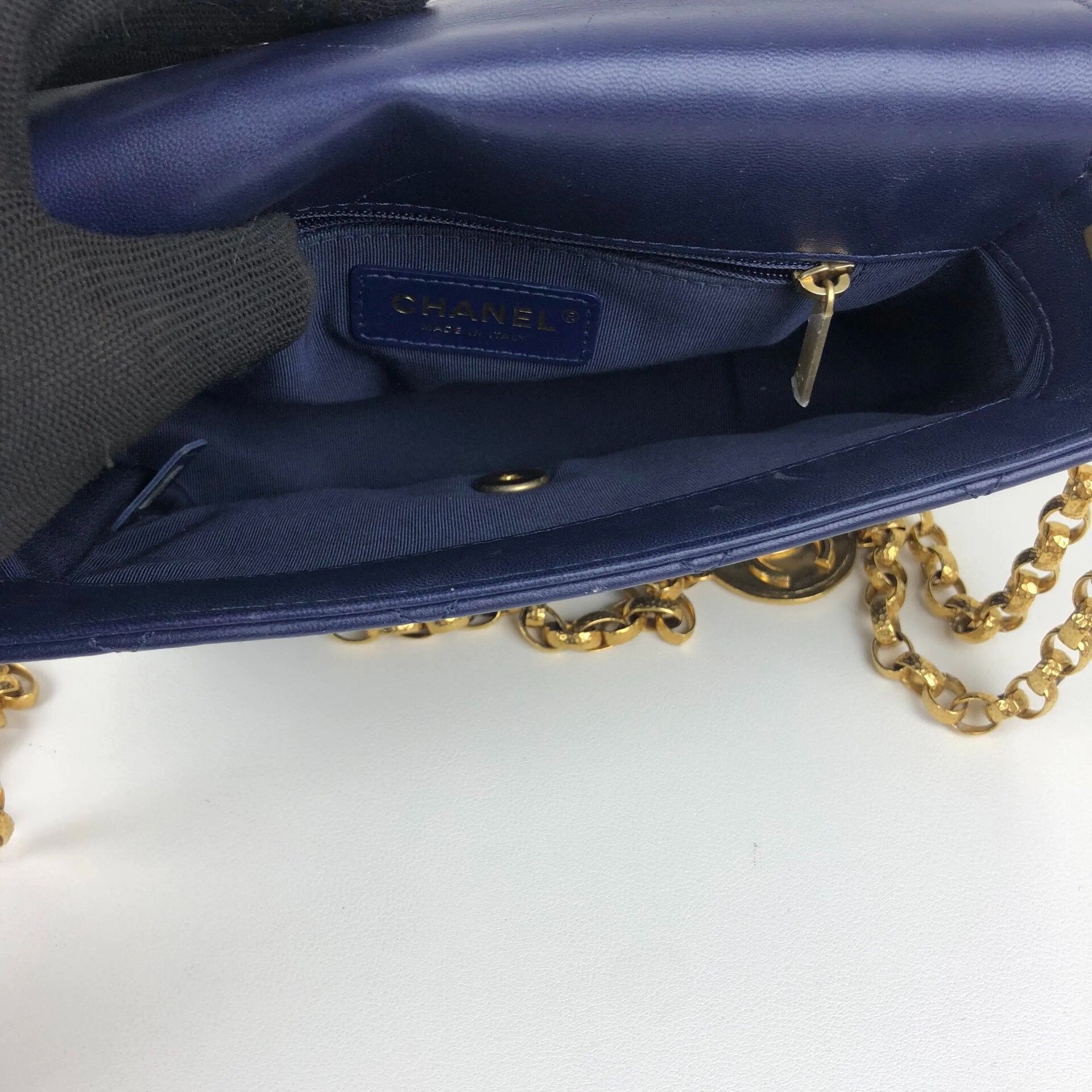 Chanel Pre-loved Bag Very good condition Size ONE SIZE - 9 Thumbnail