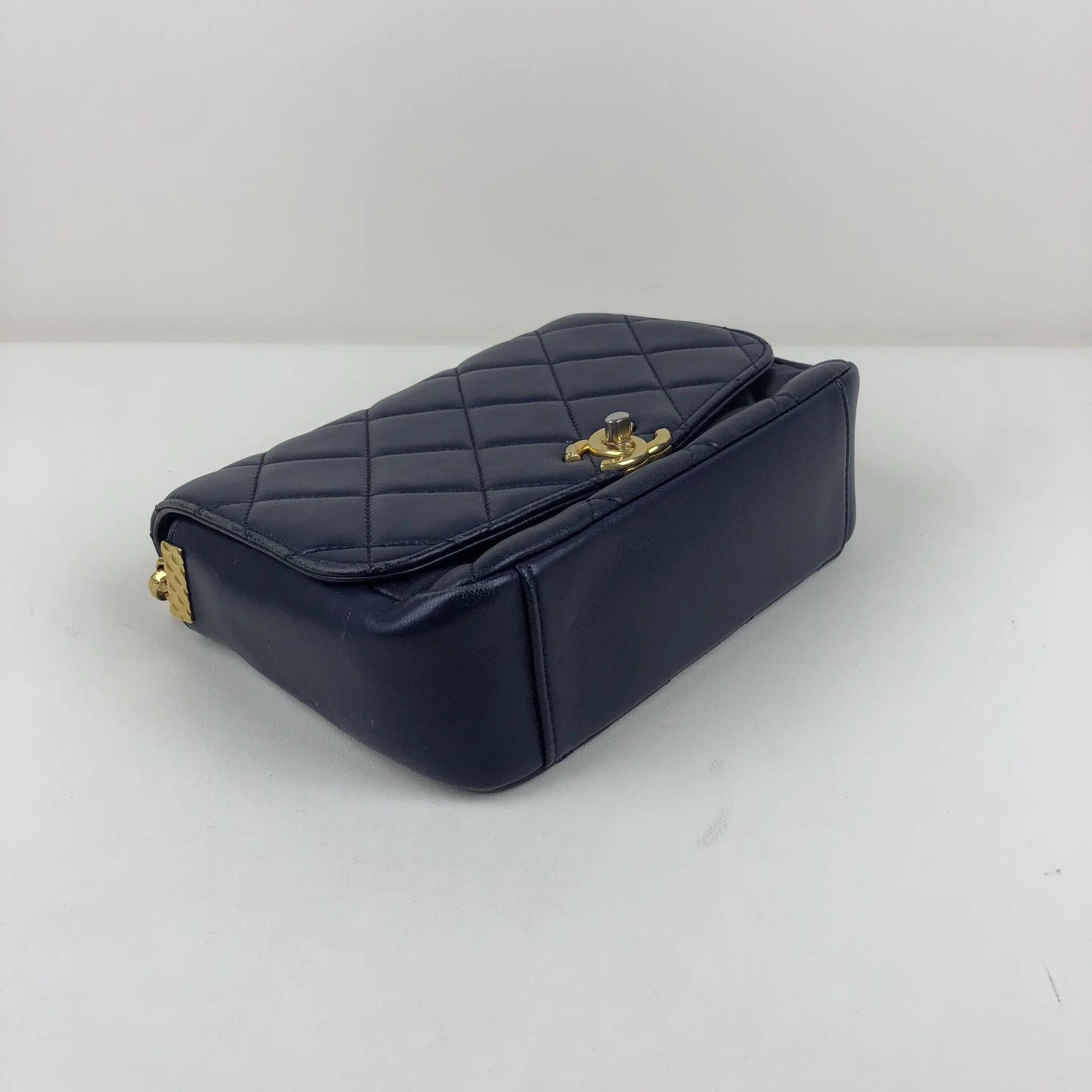 Chanel Pre-loved Bag Very good condition Size ONE SIZE - 5 Thumbnail