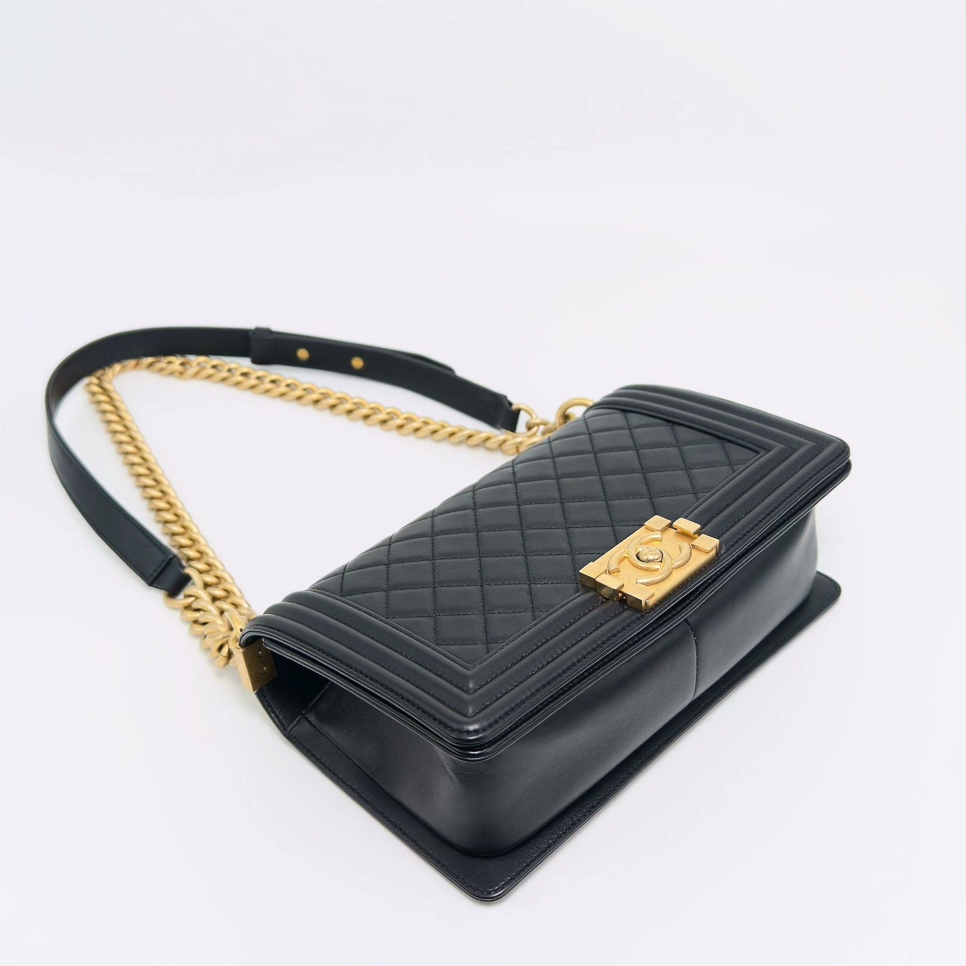 Chanel Pre-loved Bag Very good condition Size ONE SIZE - 3 Thumbnail