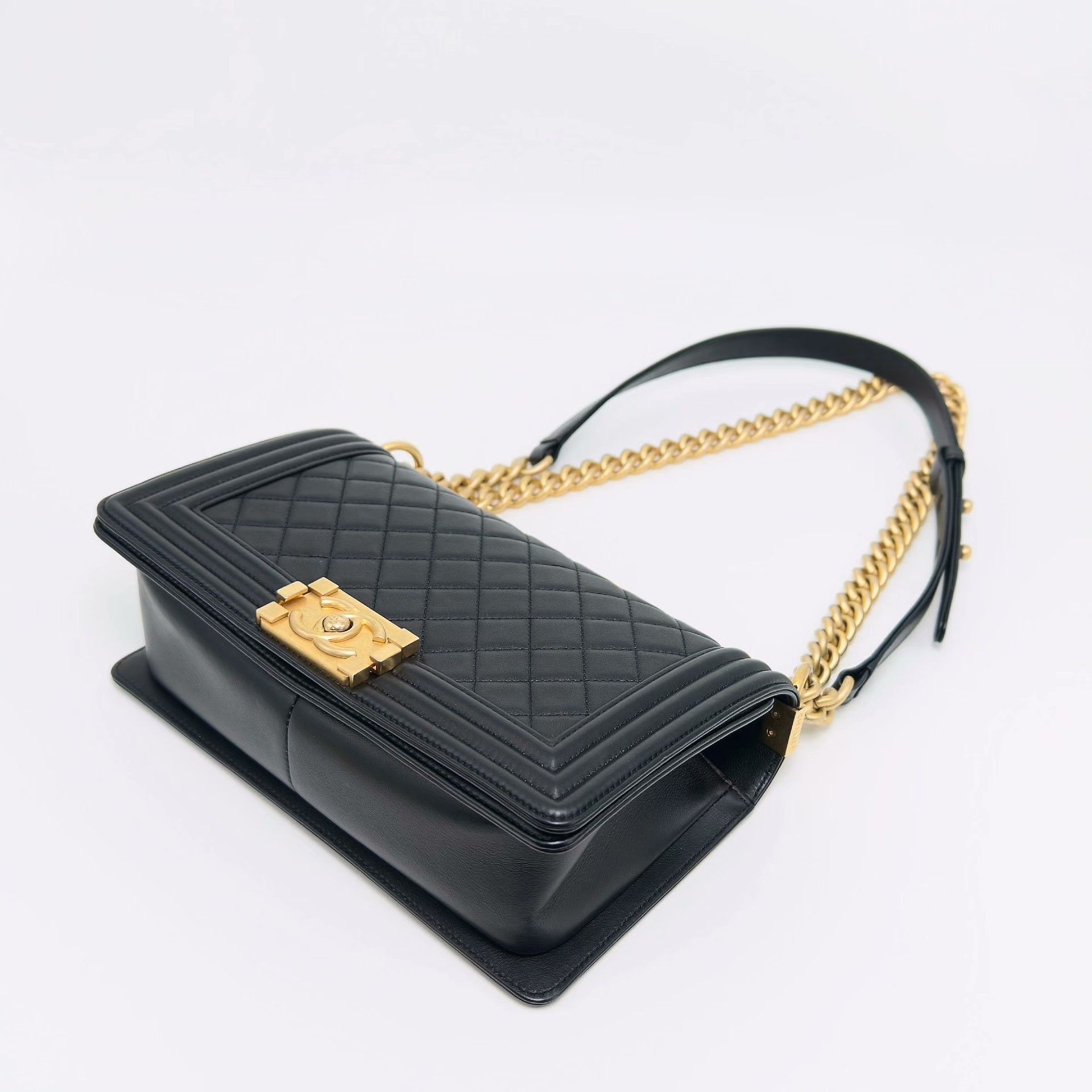 Chanel Pre-loved Bag Very good condition Size ONE SIZE - 4 Thumbnail