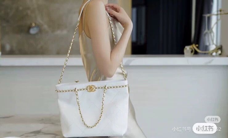 Chanel Pre-loved Bag Very good condition Size ONE SIZE - 9 Thumbnail