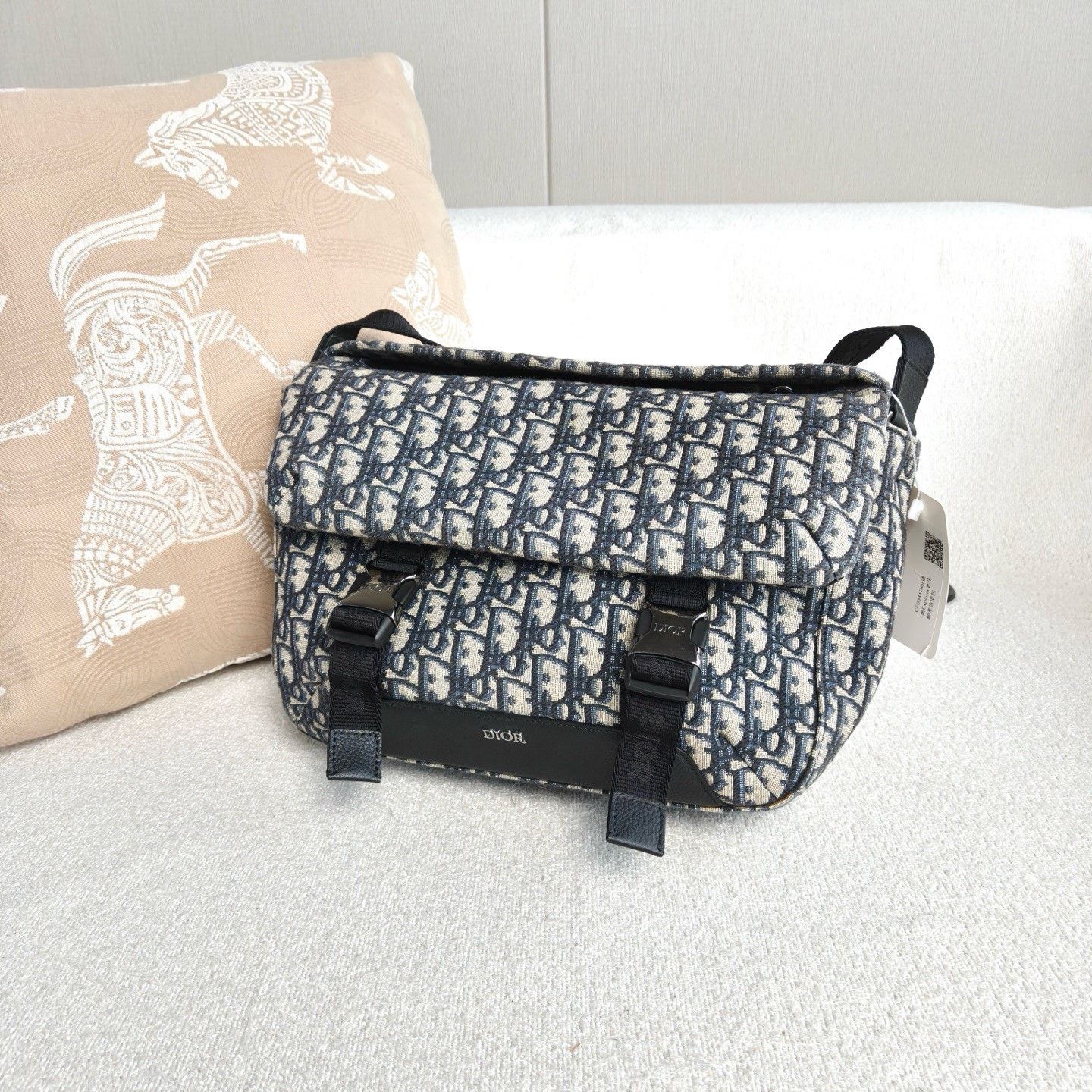 Dior Pre-loved Bag Very good condition Size ONE SIZE - 3 Thumbnail